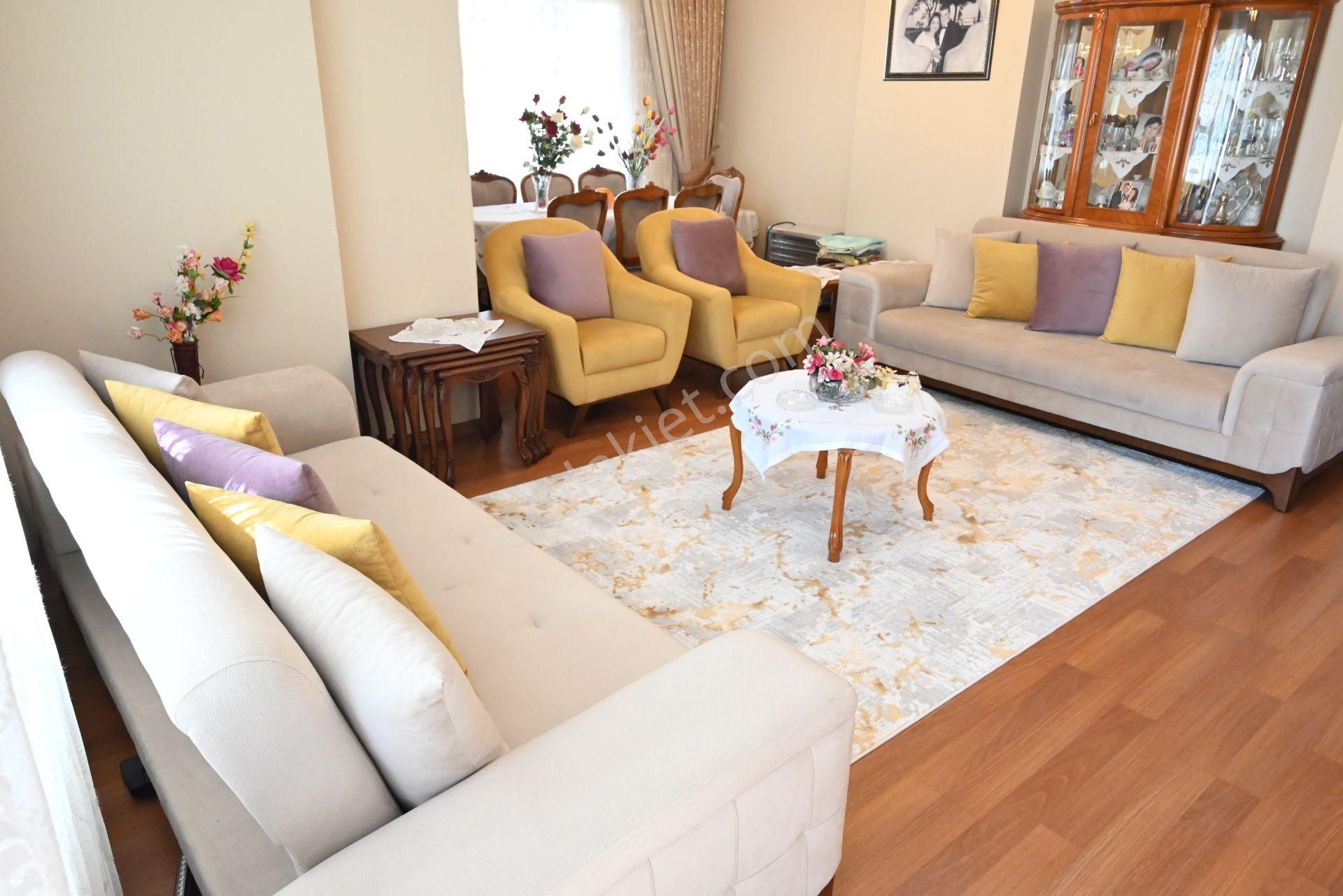 Üstünkent Emlak Site İçi Merkezi Konumda 3+1 Satılık Daire - Görsel 9