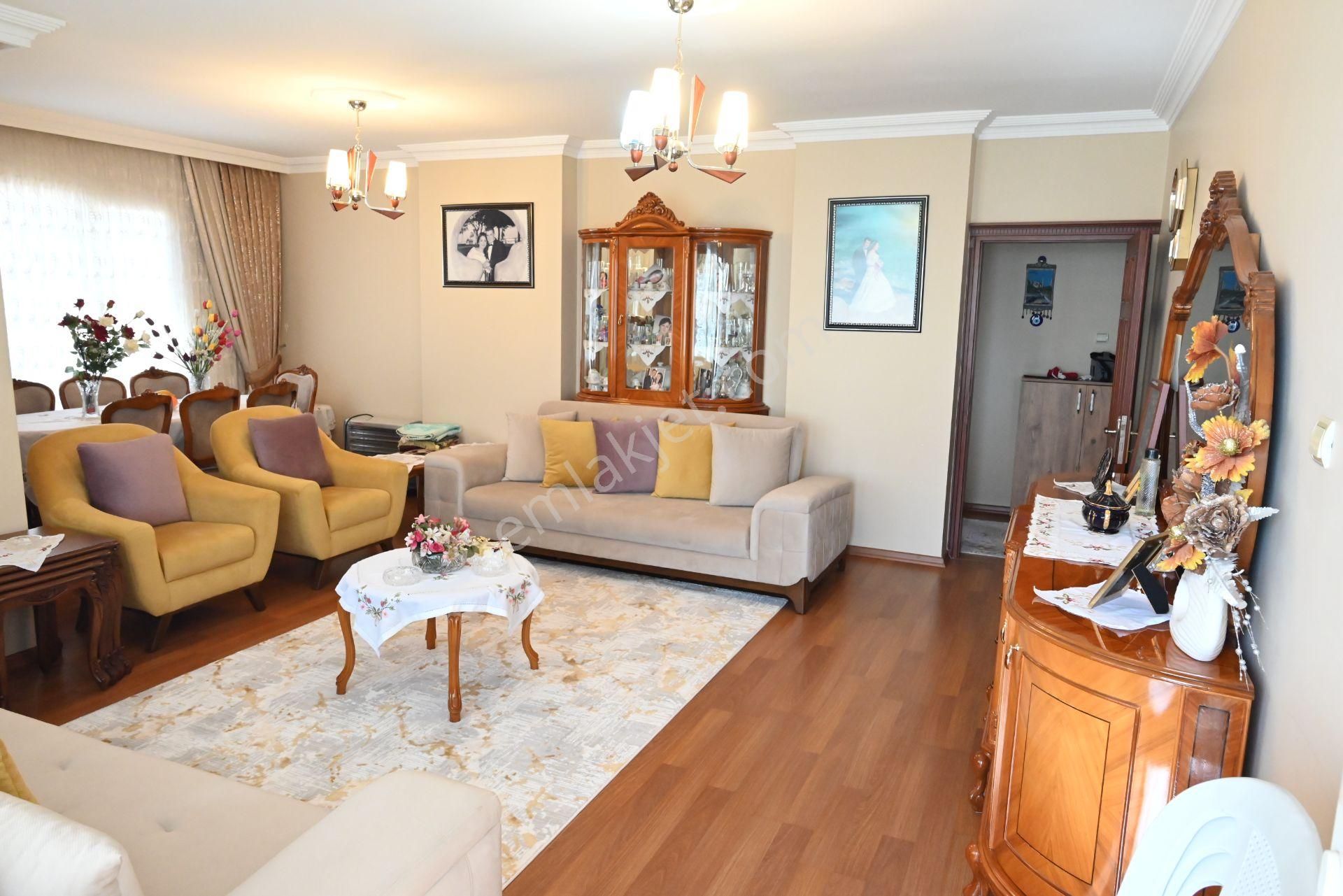 Üstünkent Emlak Site İçi Merkezi Konumda 3+1 Satılık Daire - Görsel 11