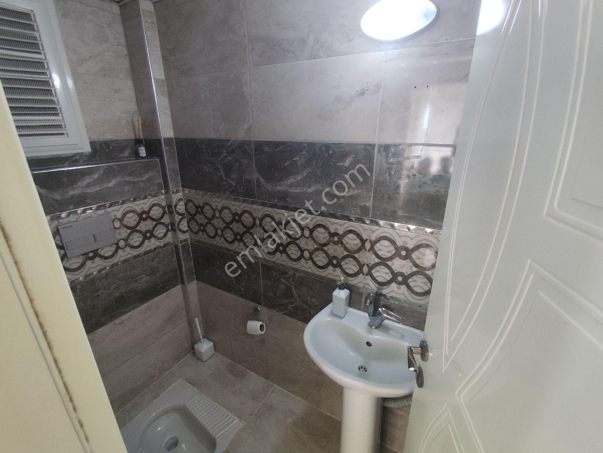 Kozanyolu'nda Satılık 2+1 Az Katlı İskanlı Daire!!! - Görsel 10