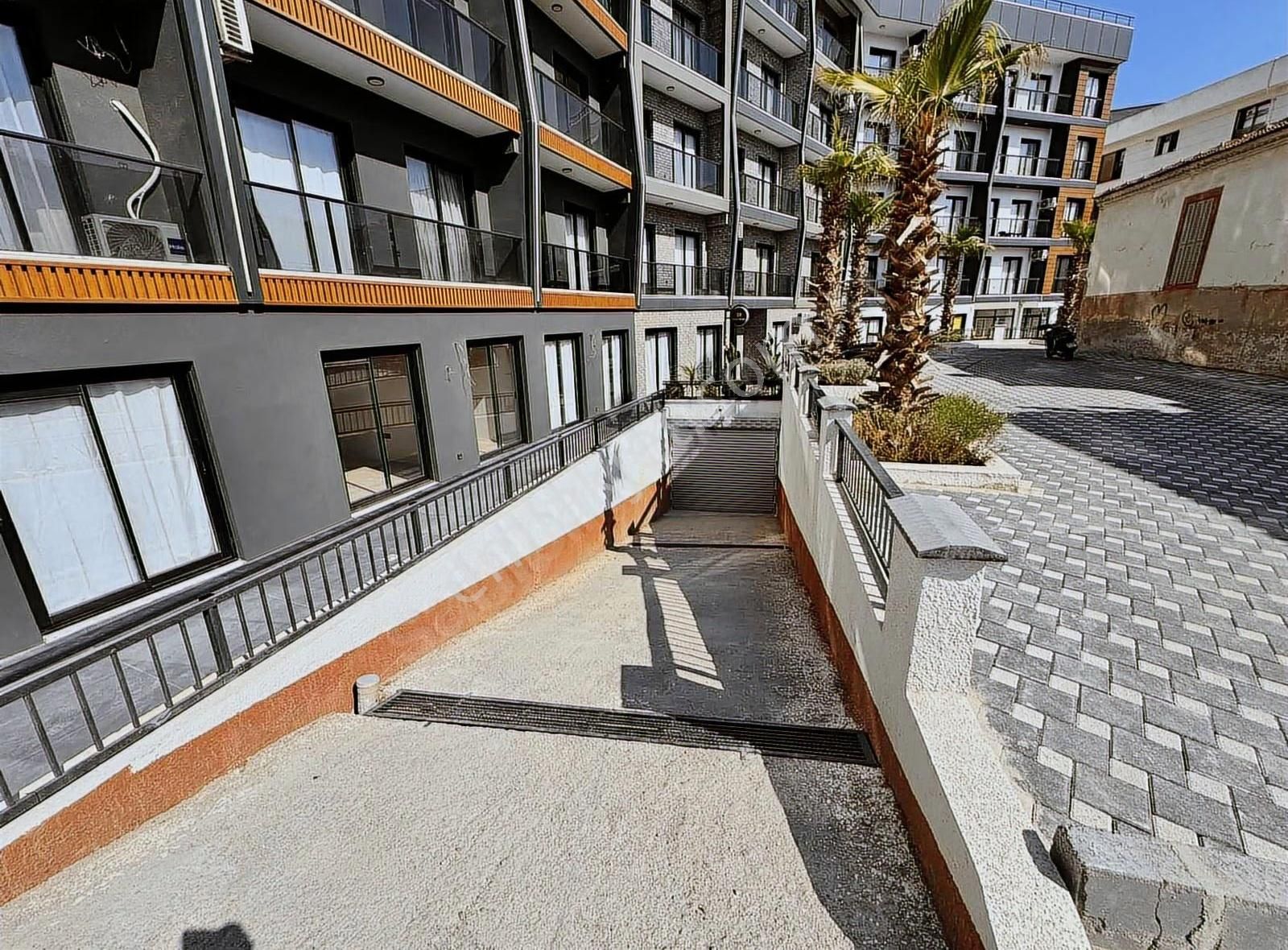 Real Center\\arakat Balkonlu Eşyalı Kiracılı 1+1 - Görsel 19