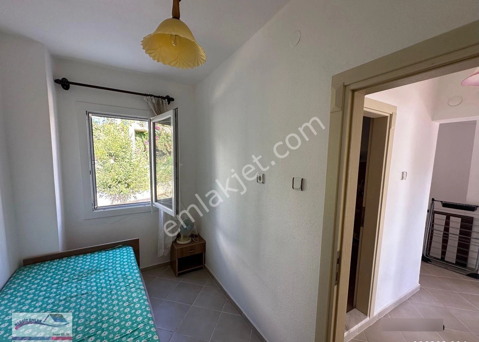 Özgür Sitesinde Geniş Bahçeli 2+1 Satılık Villa - Görsel 15