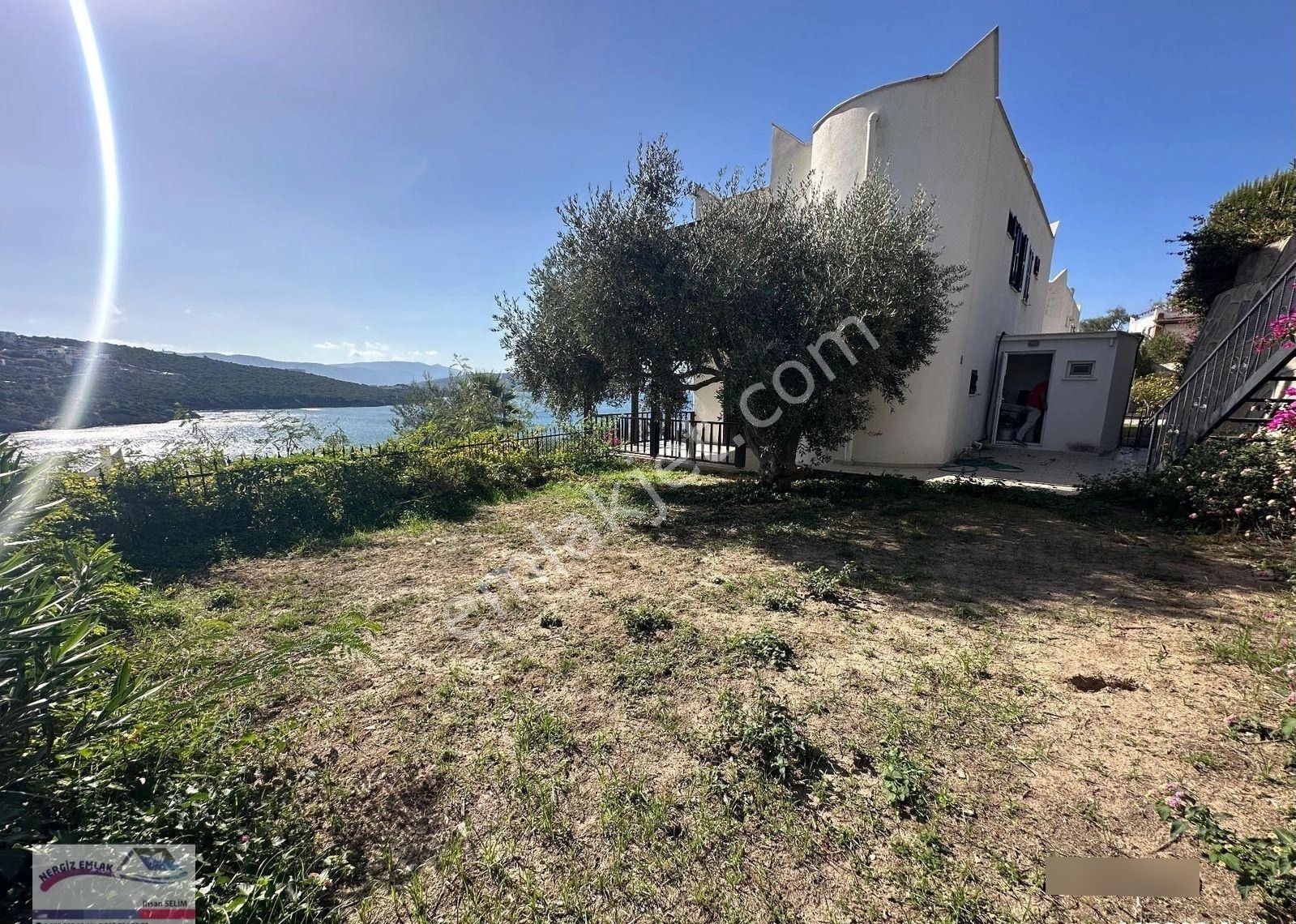 Özgür Sitesinde Geniş Bahçeli 2+1 Satılık Villa - Görsel 18