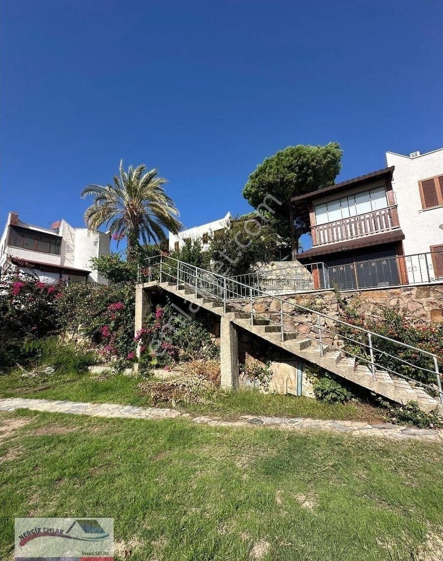 Özgür Sitesinde Geniş Bahçeli 2+1 Satılık Villa - Görsel 11