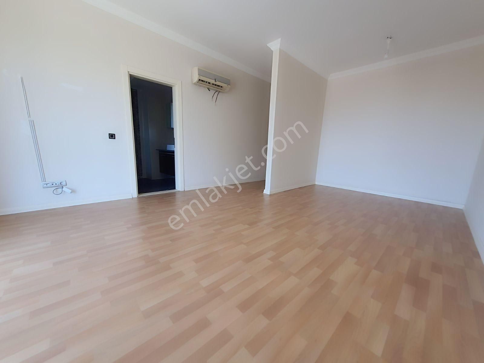 Altıntaş'ta Geniş 4+1 Denize Ve Havalimanına 5 Dakika Mesafede Satılık Daire - Görsel 32