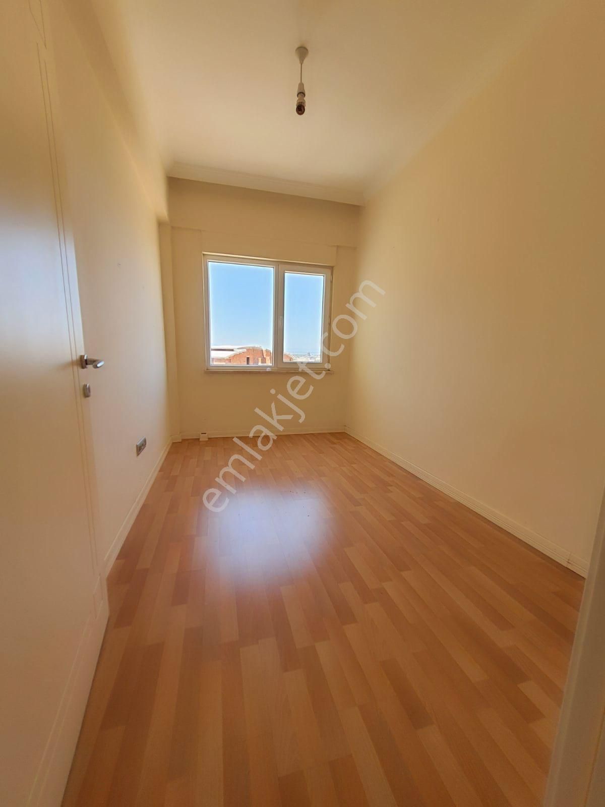 Altıntaş'ta Geniş 4+1 Denize Ve Havalimanına 5 Dakika Mesafede Satılık Daire - Görsel 27