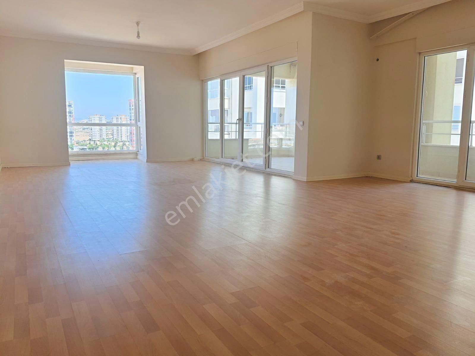 Altıntaş'ta Geniş 4+1 Denize Ve Havalimanına 5 Dakika Mesafede Satılık Daire - Görsel 33