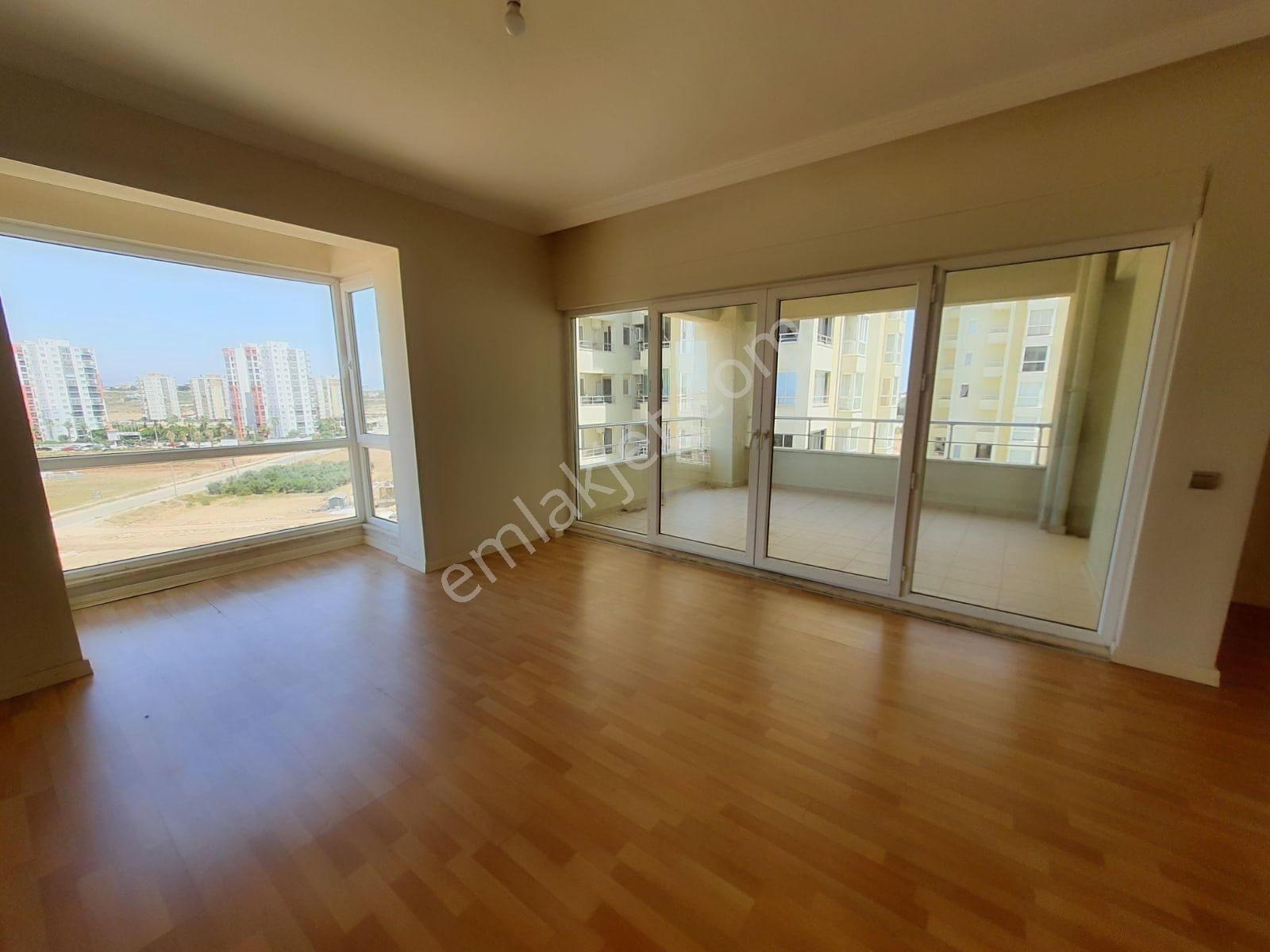 Altıntaş'ta Geniş 4+1 Denize Ve Havalimanına 5 Dakika Mesafede Satılık Daire - Görsel 22