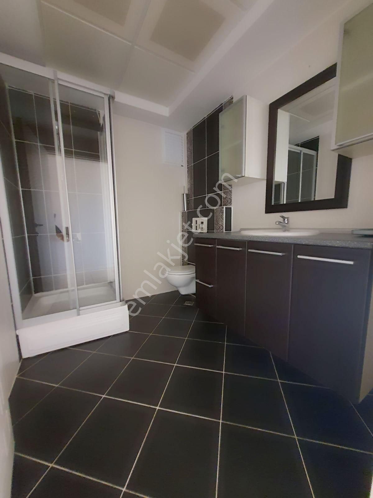 Altıntaş'ta Geniş 4+1 Denize Ve Havalimanına 5 Dakika Mesafede Satılık Daire - Görsel 23