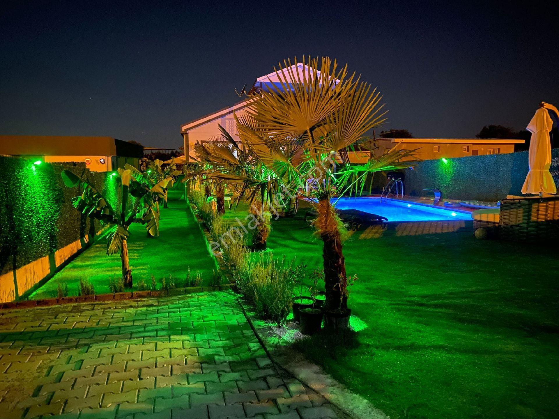 Buca Karacaağaç'ta400m²havuzlu Müstakil Ev Eşyalı Kaçırılmayacak - Görsel 17