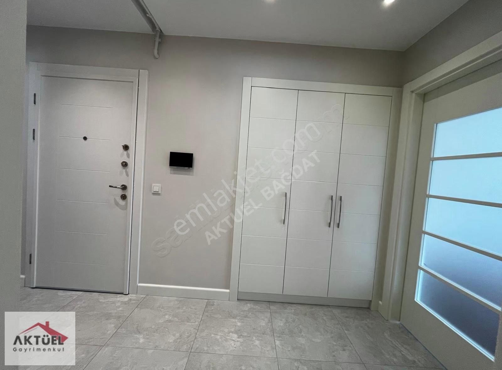 Şaşkınbakkal Sahilde Bağdata 3.binada Balkonlu Giyinme Odalı Lüx - Görsel 5