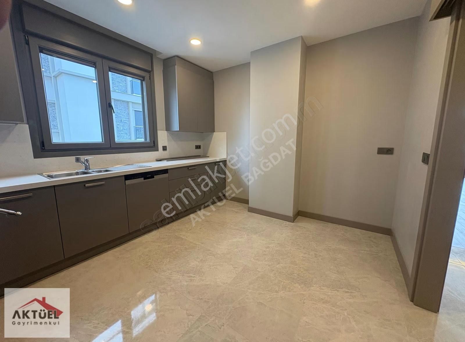 Kapanmaz Park Ve Deniz Manzaralı 165 M2 Balkonlu Sıfır Lüks - Görsel 6