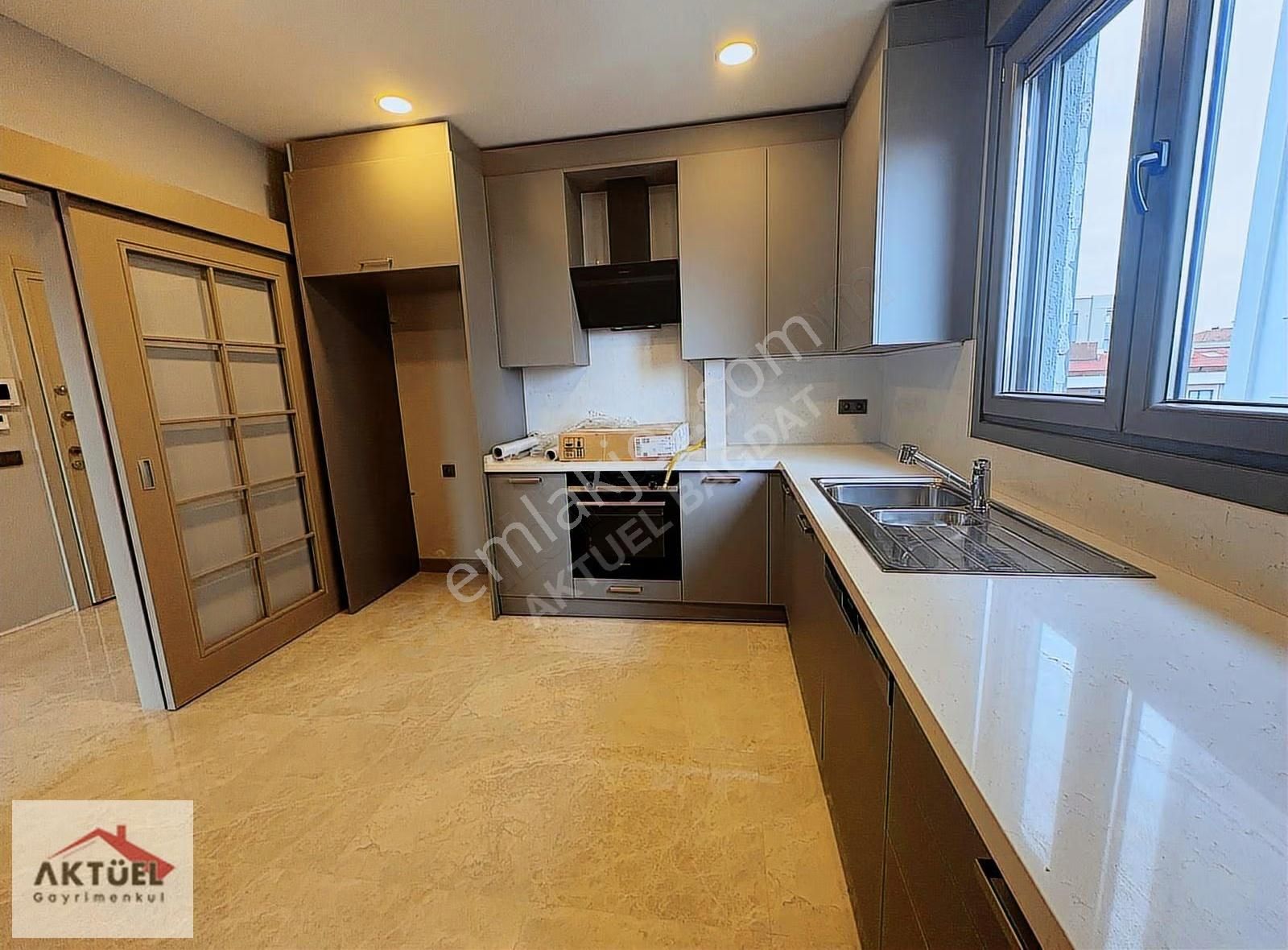 Kapanmaz Park Ve Deniz Manzaralı 165 M2 Balkonlu Sıfır Lüks - Görsel 24