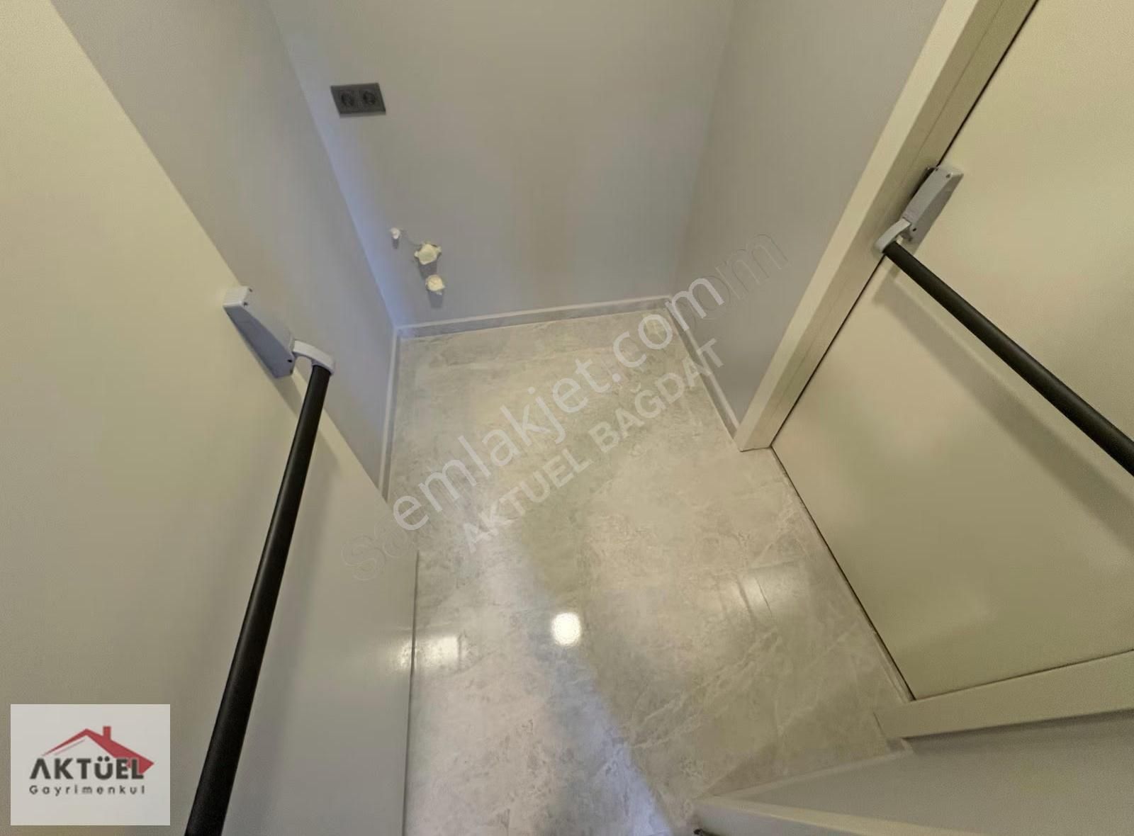 Kapanmaz Park Ve Deniz Manzaralı 165 M2 Balkonlu Sıfır Lüks - Görsel 3