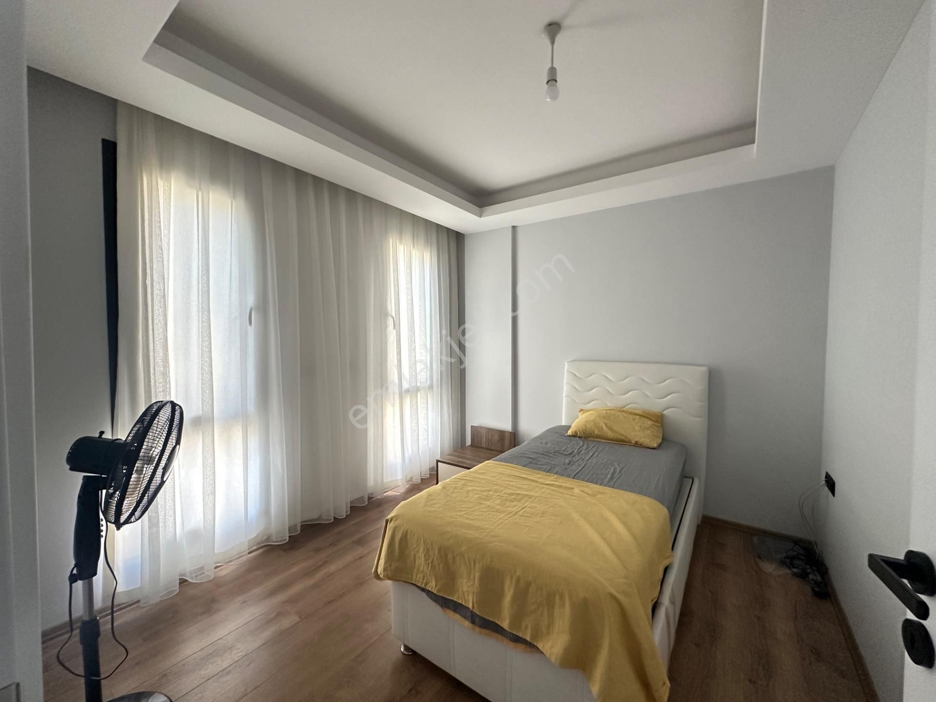 Yenifoçada Denize Yakın 4+2 Kiralık Daire - Görsel 15