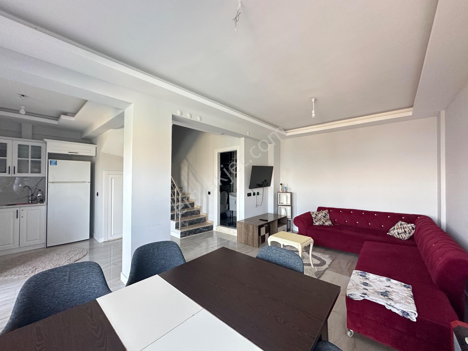 Yenifoçada Denize Yakın 4+2 Kiralık Daire - Görsel 3