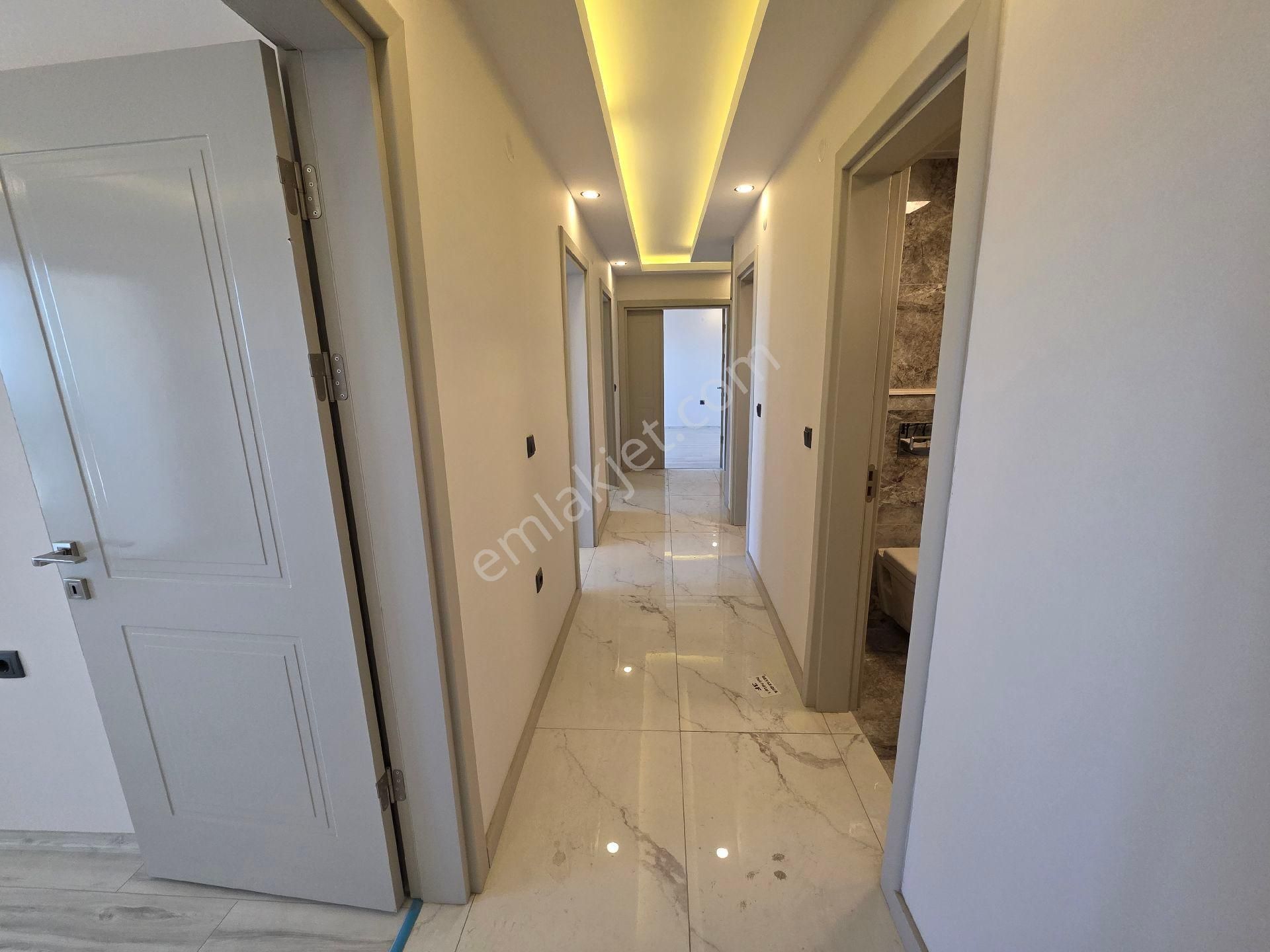 Kuşadası'nda Deniz Manzaralı Lüks 3+1 Daireler - Görsel 25