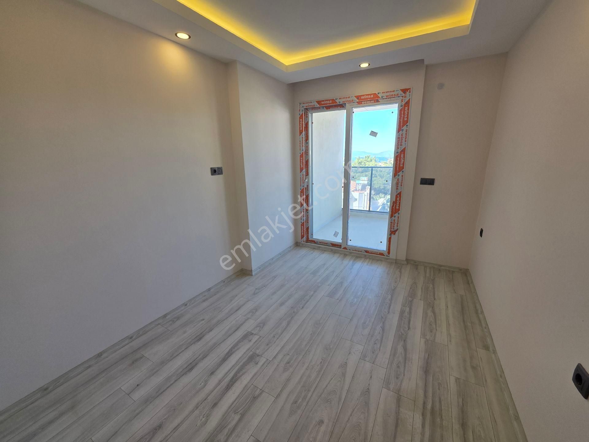 Kuşadası'nda Deniz Manzaralı Lüks 3+1 Daireler - Görsel 17