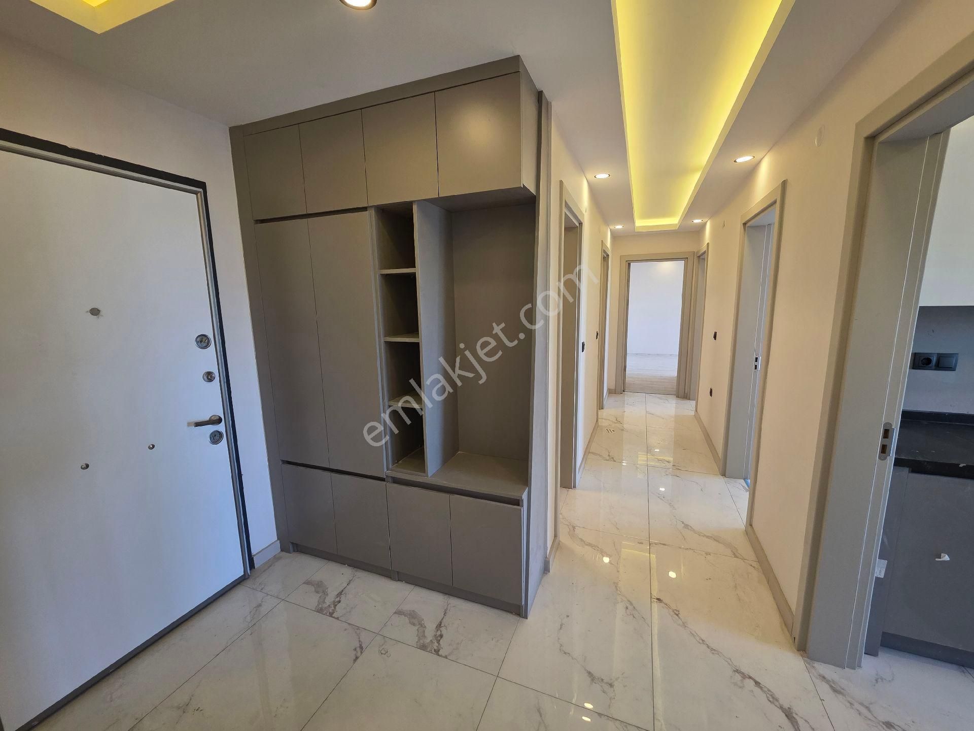 Kuşadası'nda Deniz Manzaralı Lüks 3+1 Daireler - Görsel 6