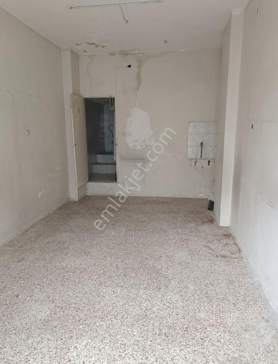 Buca Laleli Mahallesinde 35 M2 Kiralık Dükkan - Görsel 12