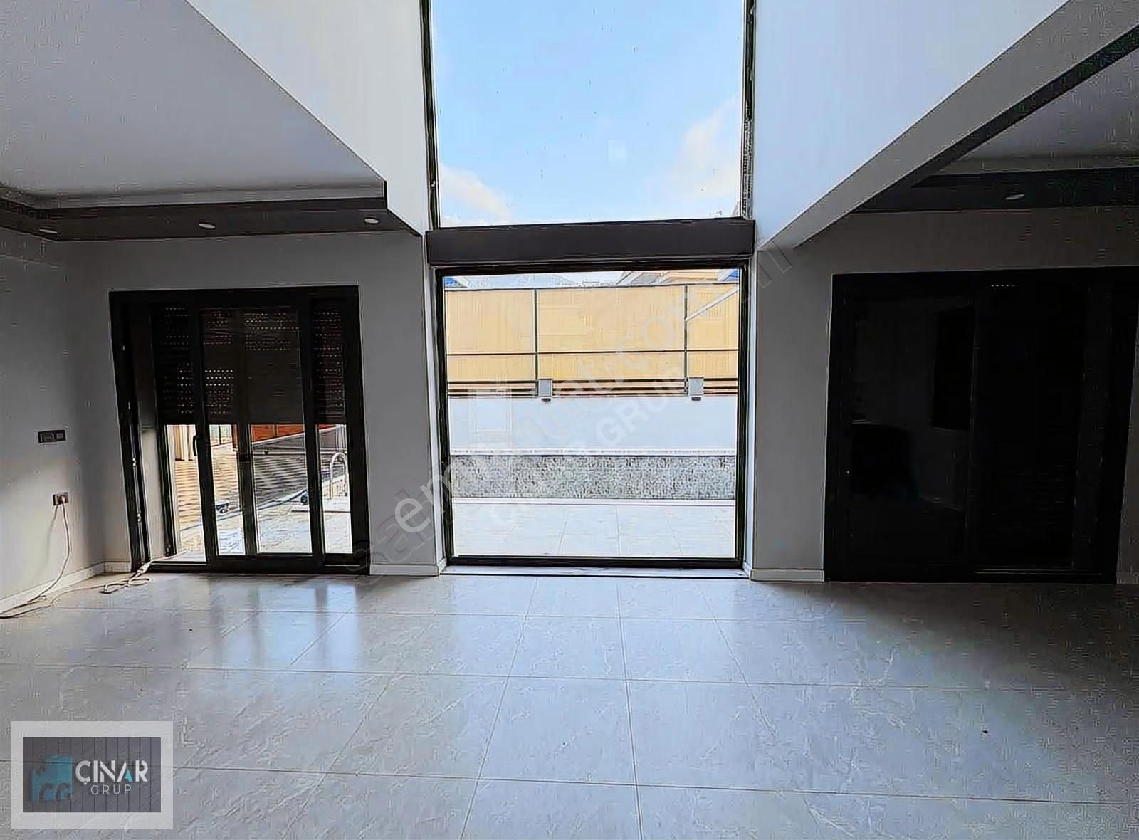 Merkezi Konumda Eşyasız 4+1 Villa - Görsel 24