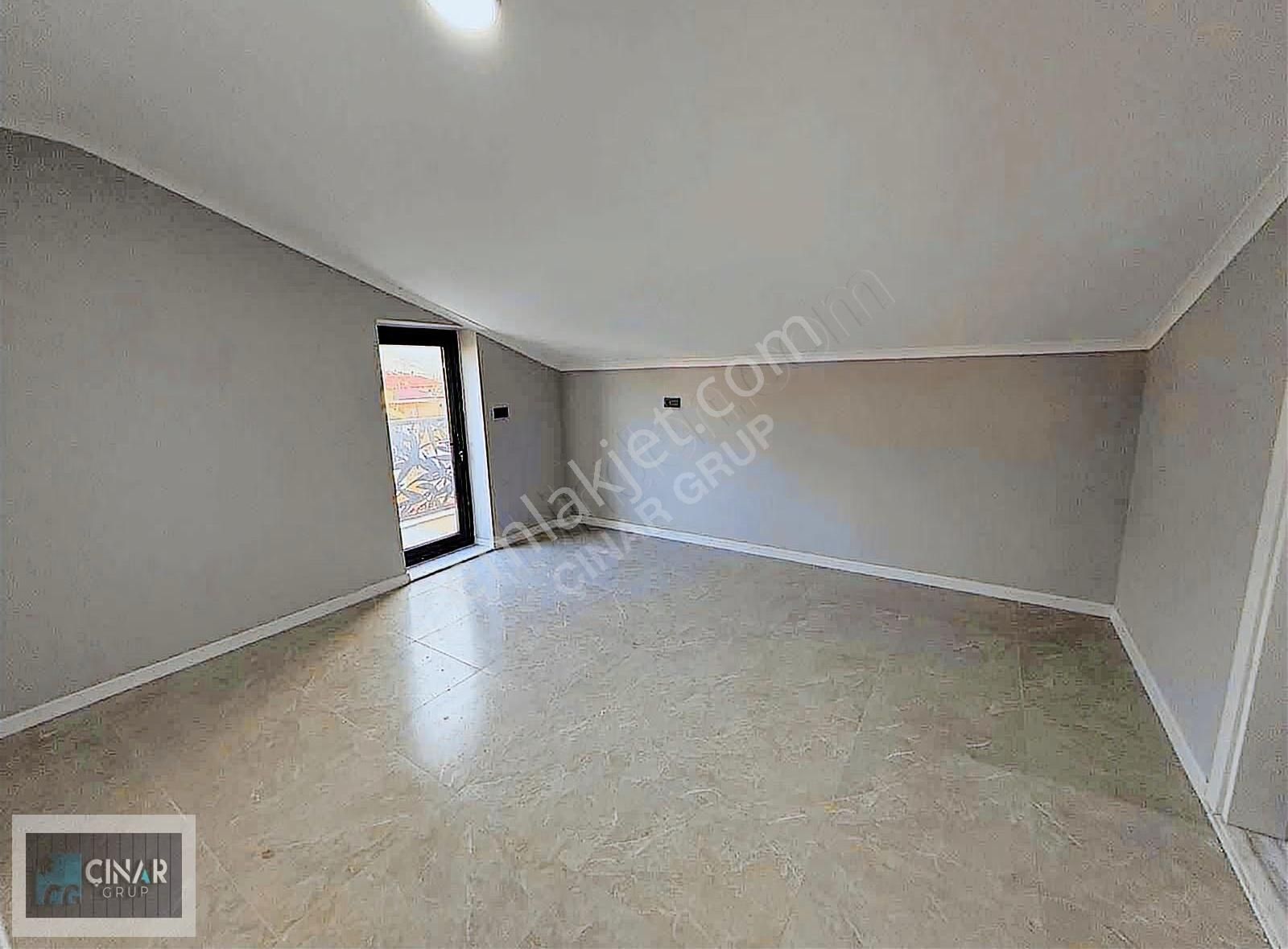 Merkezi Konumda Eşyasız 4+1 Villa - Görsel 9