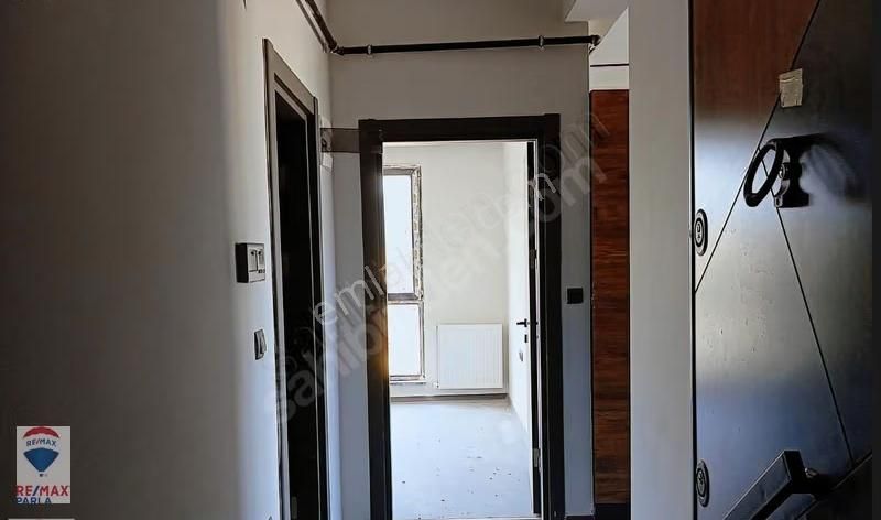 Remax Parla'dan R.t.e. Bulvarına Cephe 1+1 Satılık Ofis& İşyeri - Görsel 15
