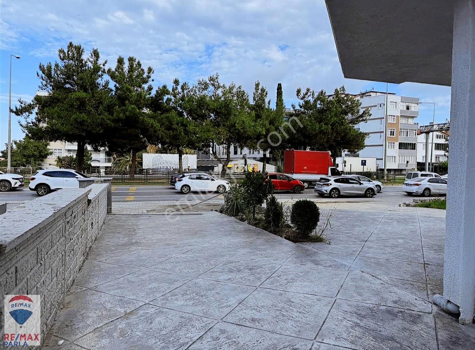 Anayola Cephe Lüks 3+1 Satılık Daire - Görsel 2