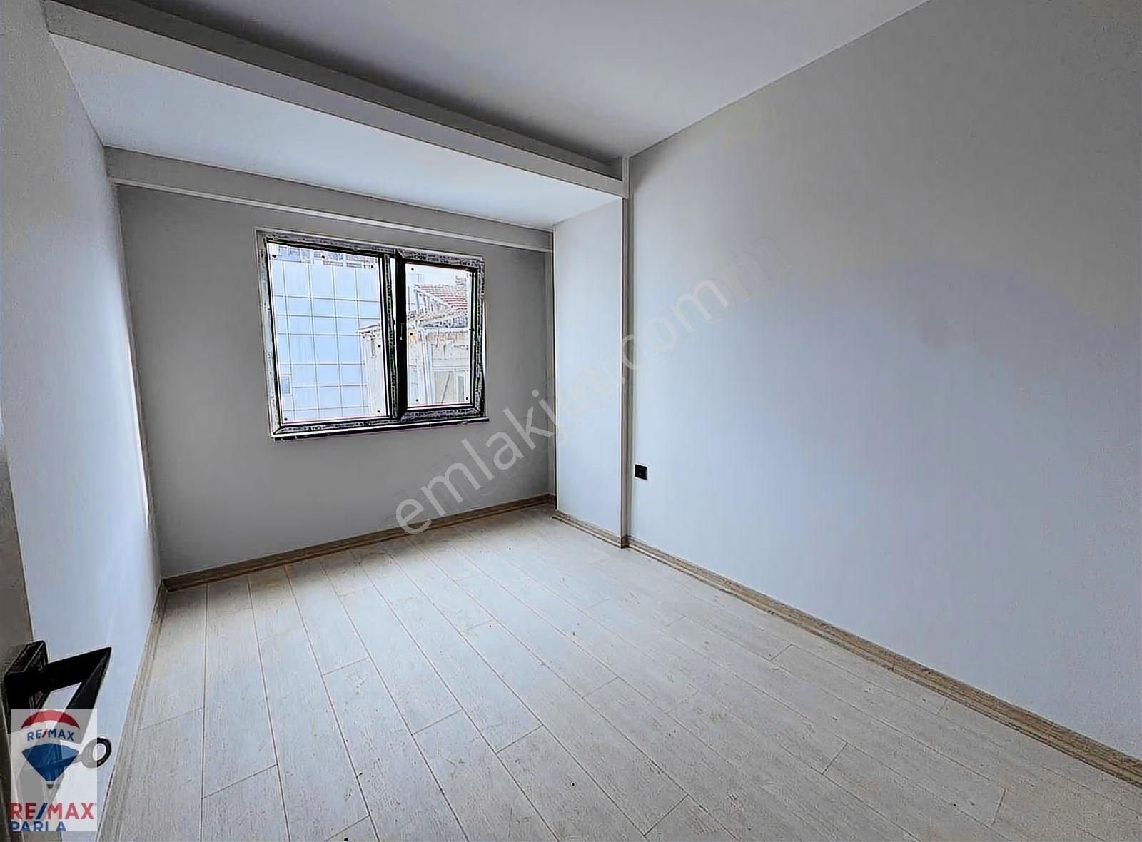 Anayola Cephe Lüks 3+1 Satılık Daire - Görsel 13