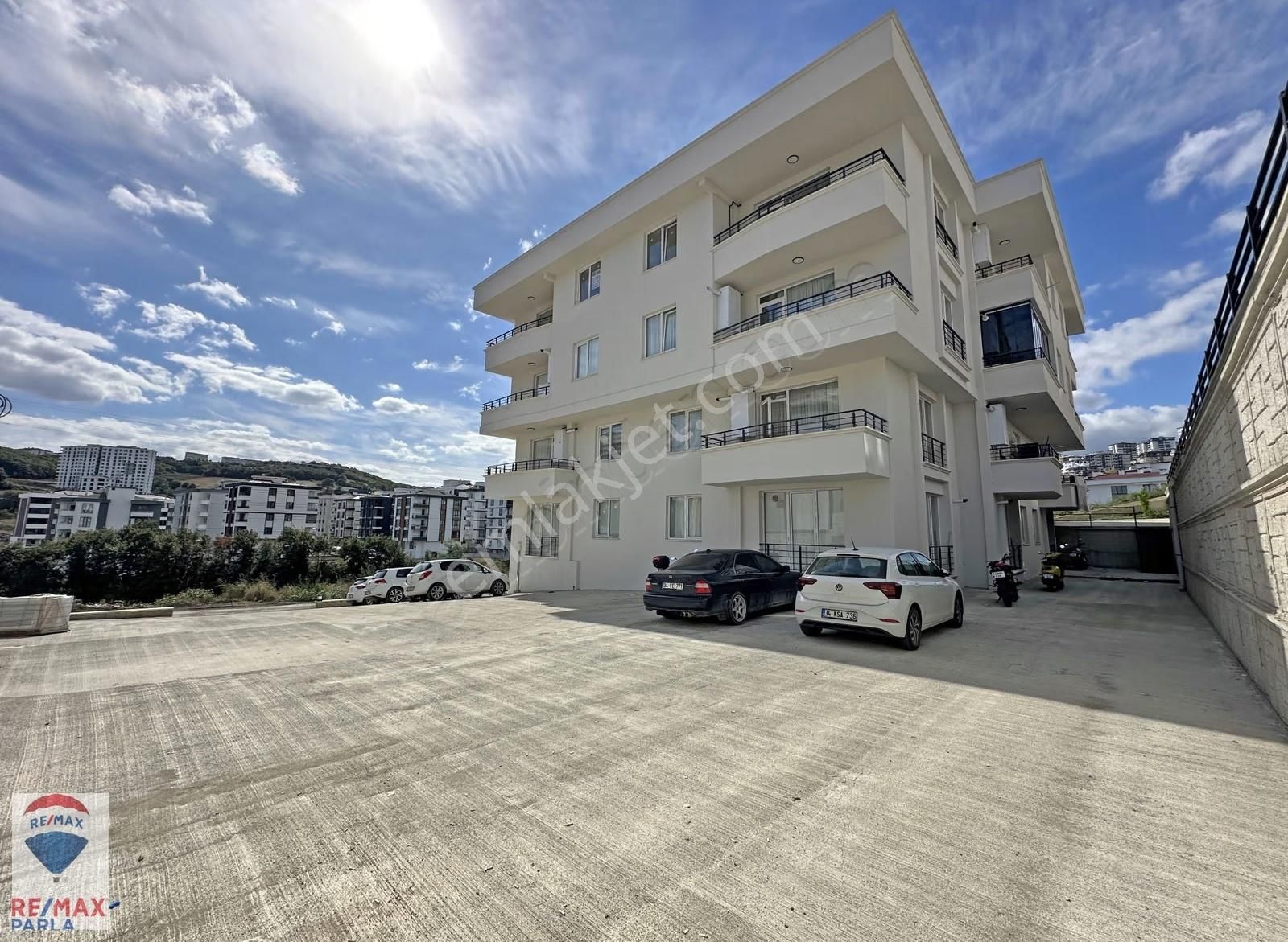 Körfez'de Yüksek Kredili Satılık İskanlı Net 45 M² 1+1 Daire - Görsel 3