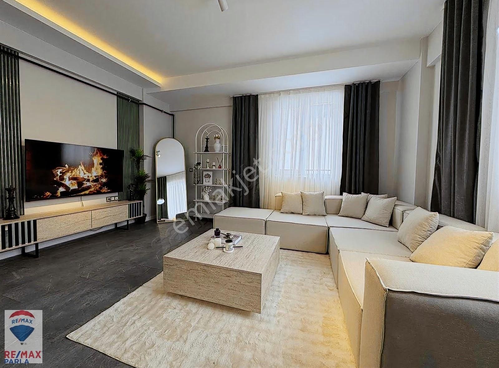 Lüks Tasarım Kaliteli Yaşam Eşyalı Satılık 1+1 - Görsel 12