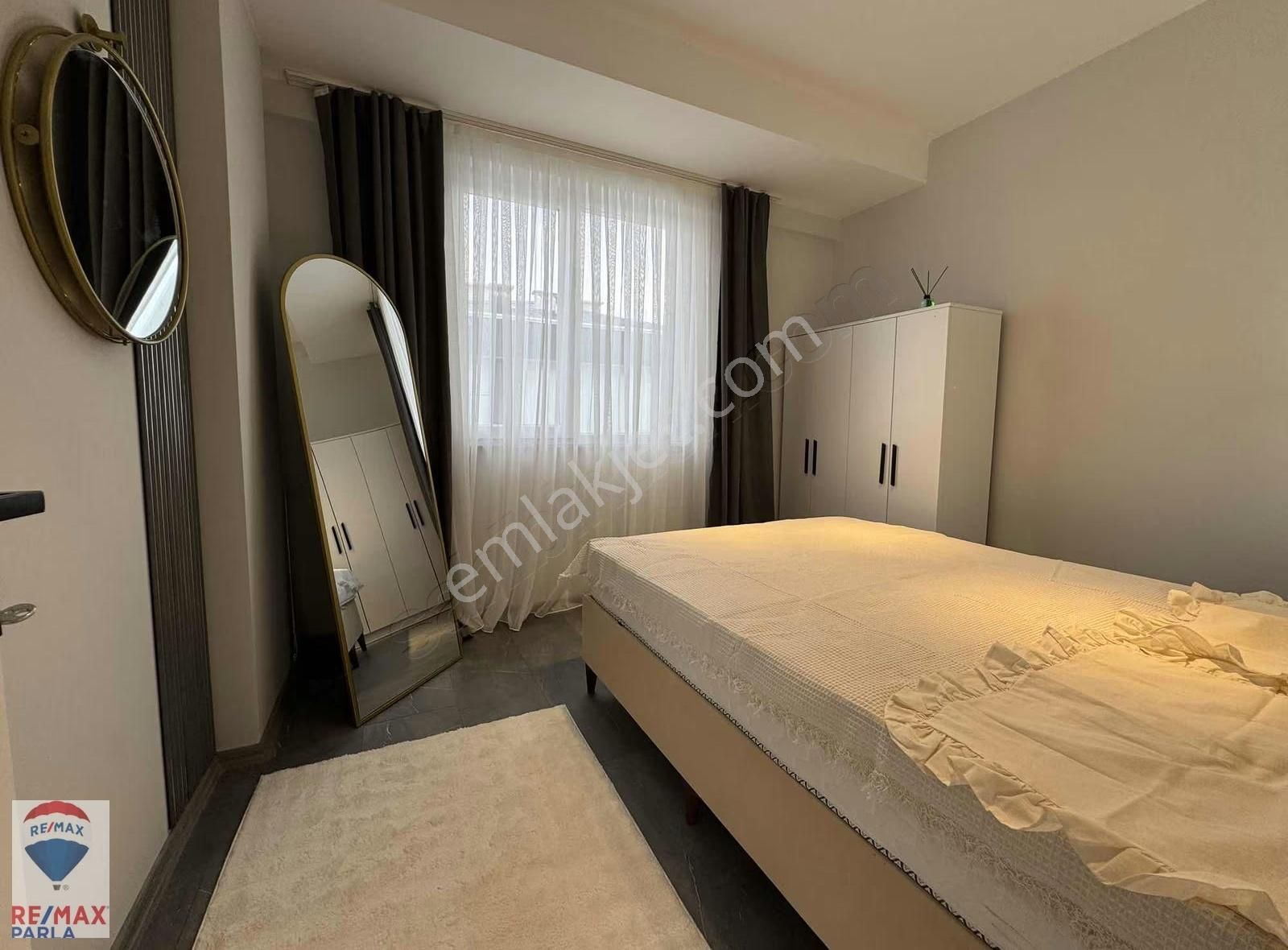 Lüks Tasarım Kaliteli Yaşam Eşyalı Satılık 1+1 - Görsel 4