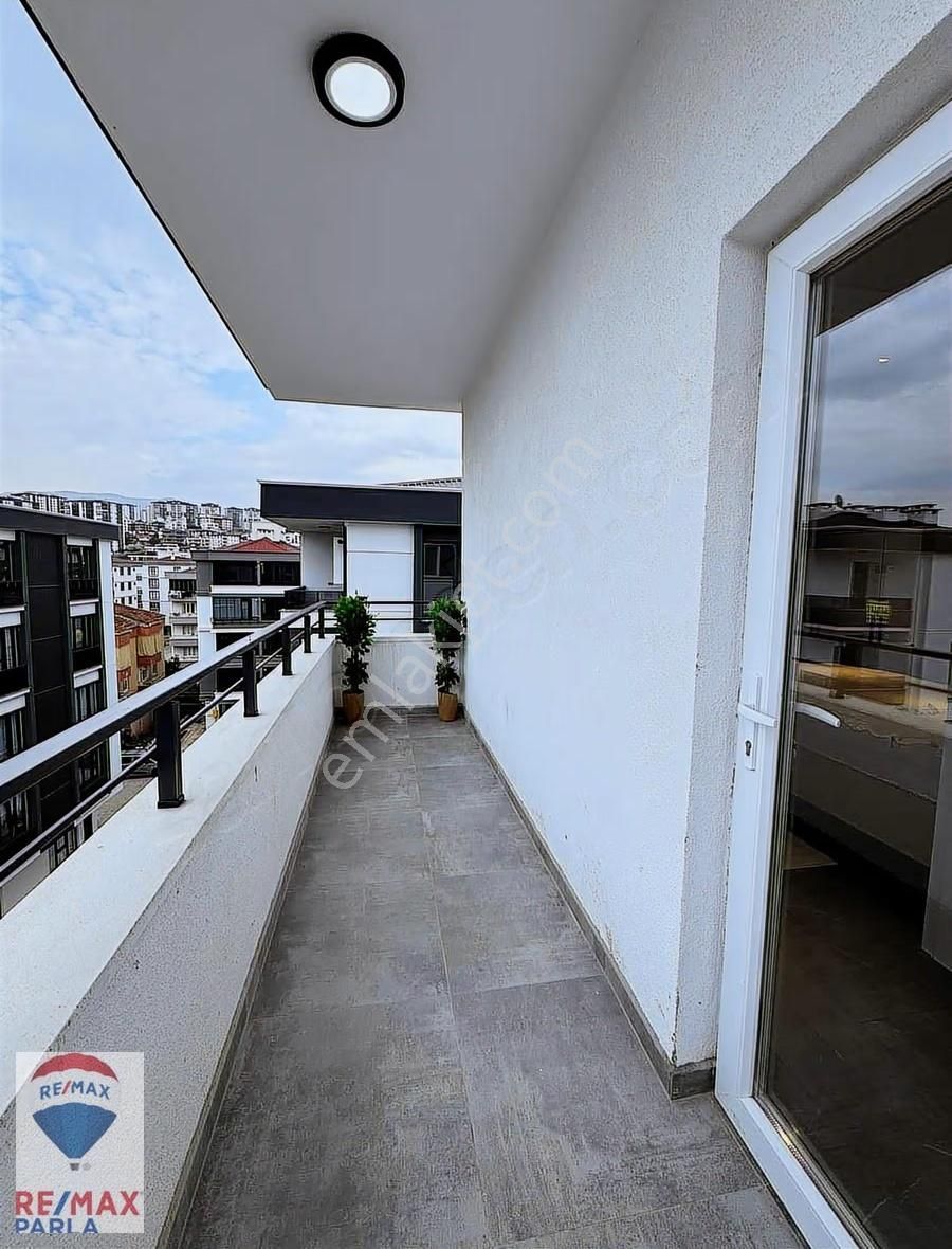 Lüks Tasarım Kaliteli Yaşam Eşyalı Satılık 1+1 - Görsel 5