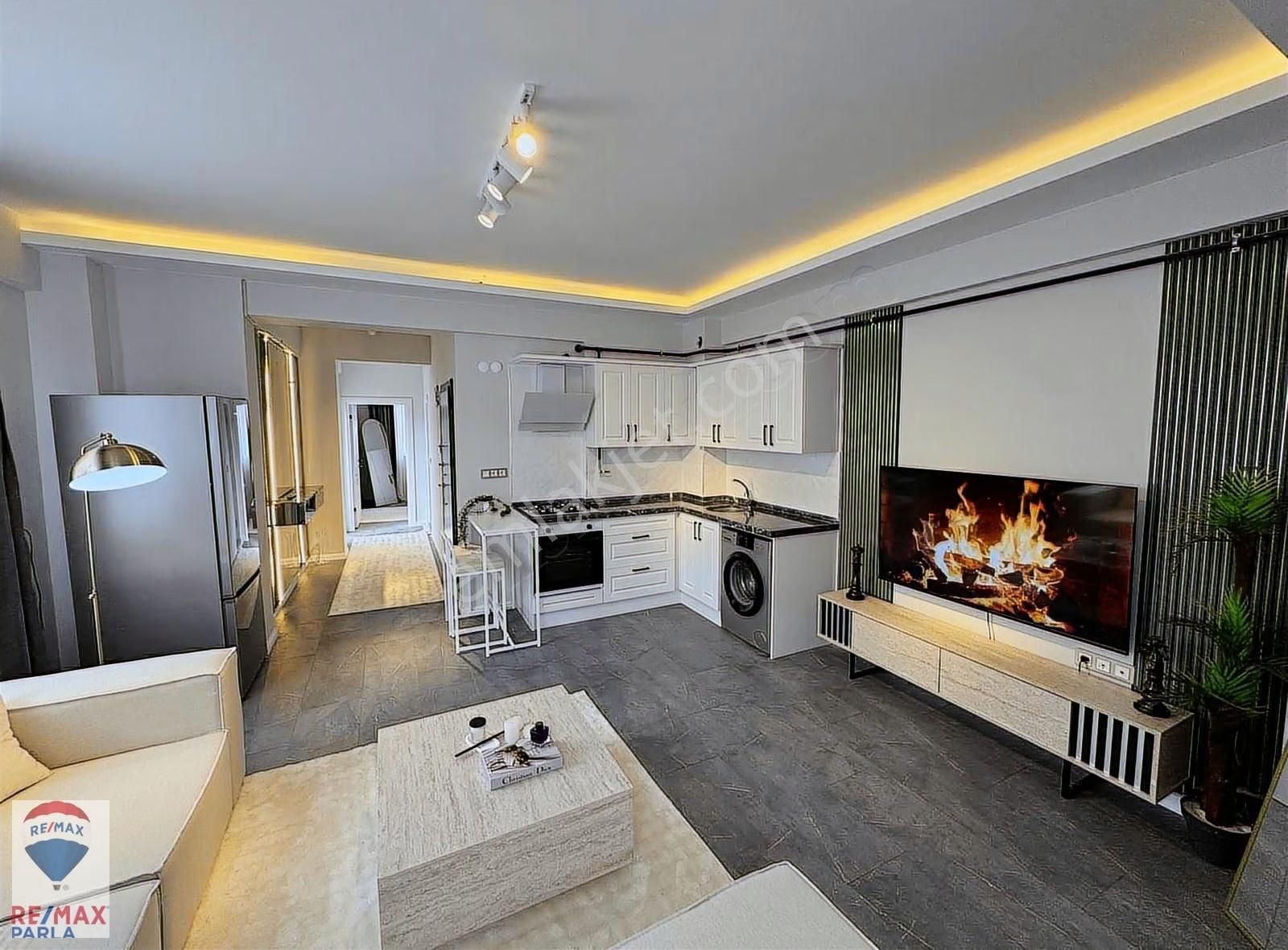 Lüks Tasarım Kaliteli Yaşam Eşyalı Satılık 1+1 - Görsel 11