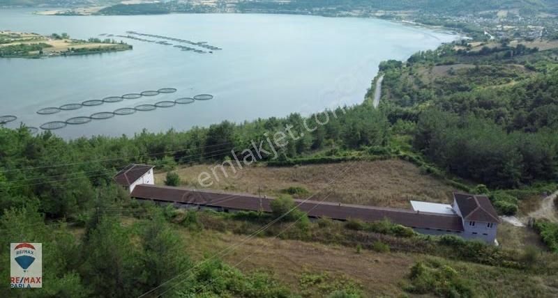 Göl Manzaralı 2 Adet Ev Çiftlik Binası Ve Arazisi - Görsel 5