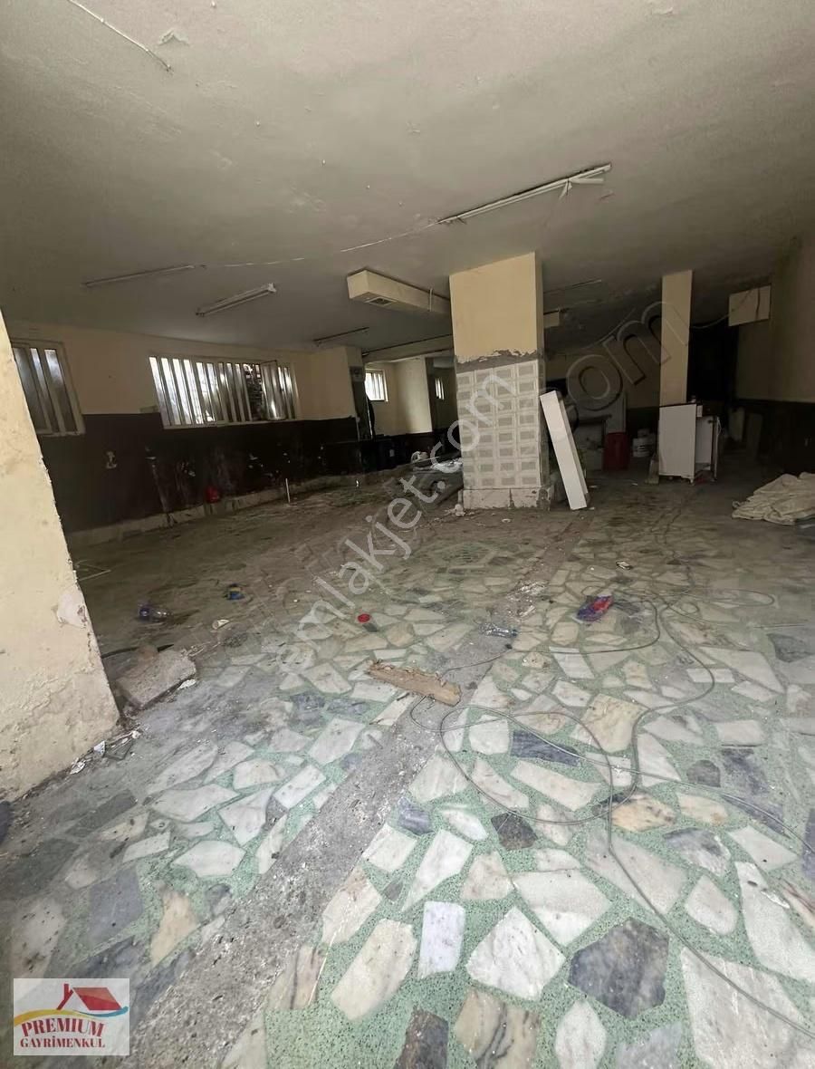 Sefaköy Tevfikbey Mh'de Kiralık Boş Cadde Üzeri 225m2 Dükkan - Görsel 5