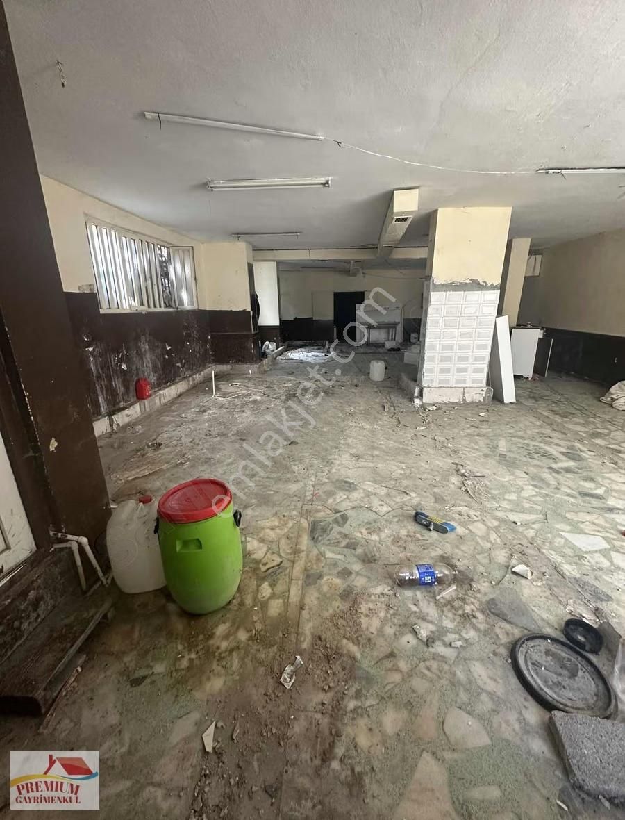 Sefaköy Tevfikbey Mh'de Kiralık Boş Cadde Üzeri 225m2 Dükkan - Görsel 2