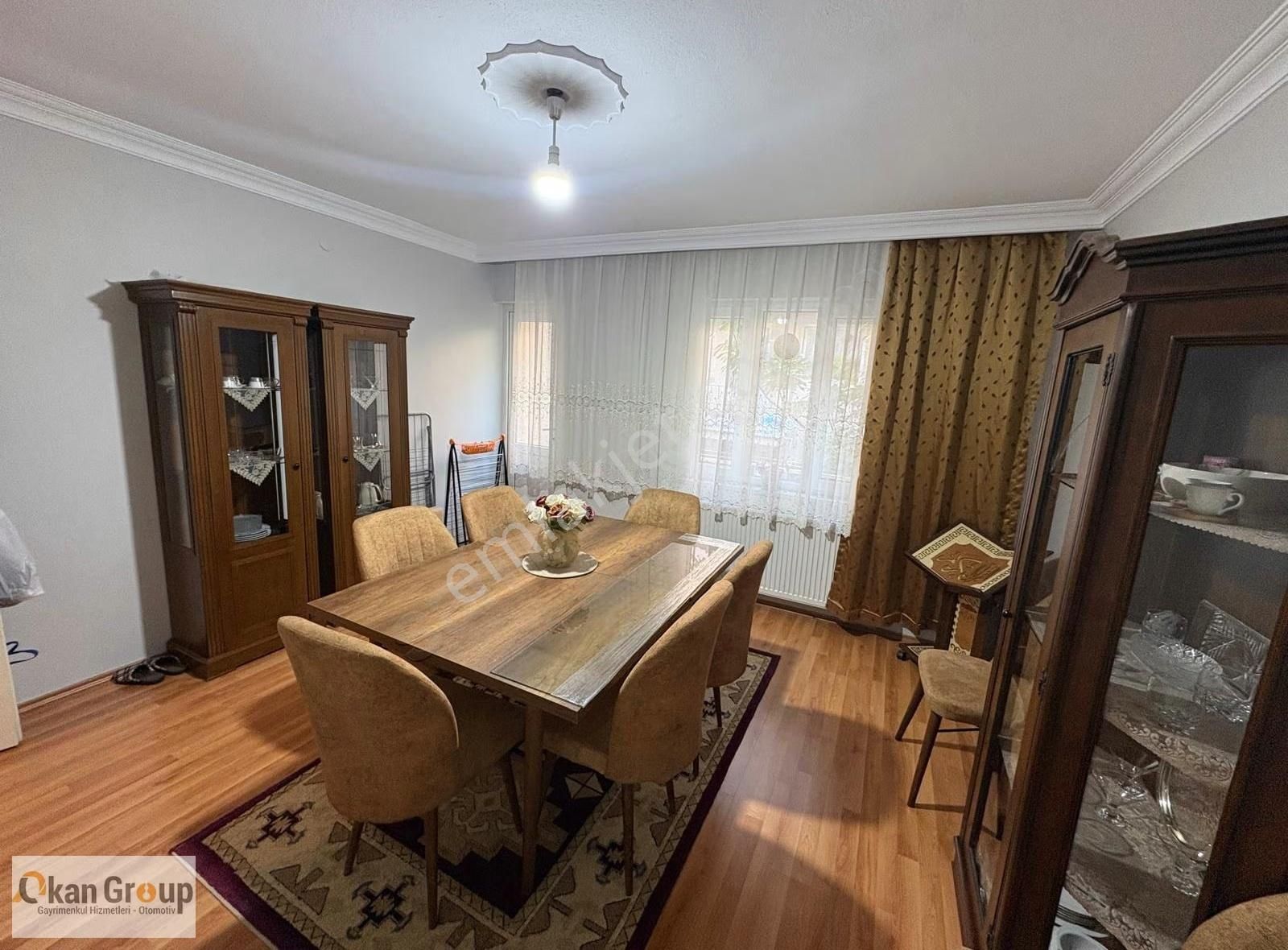 Bağlarbaşı'nın Merkezinde, 3.5 Kat Tam Yenilenmiş Fırsat Bina! - Görsel 19