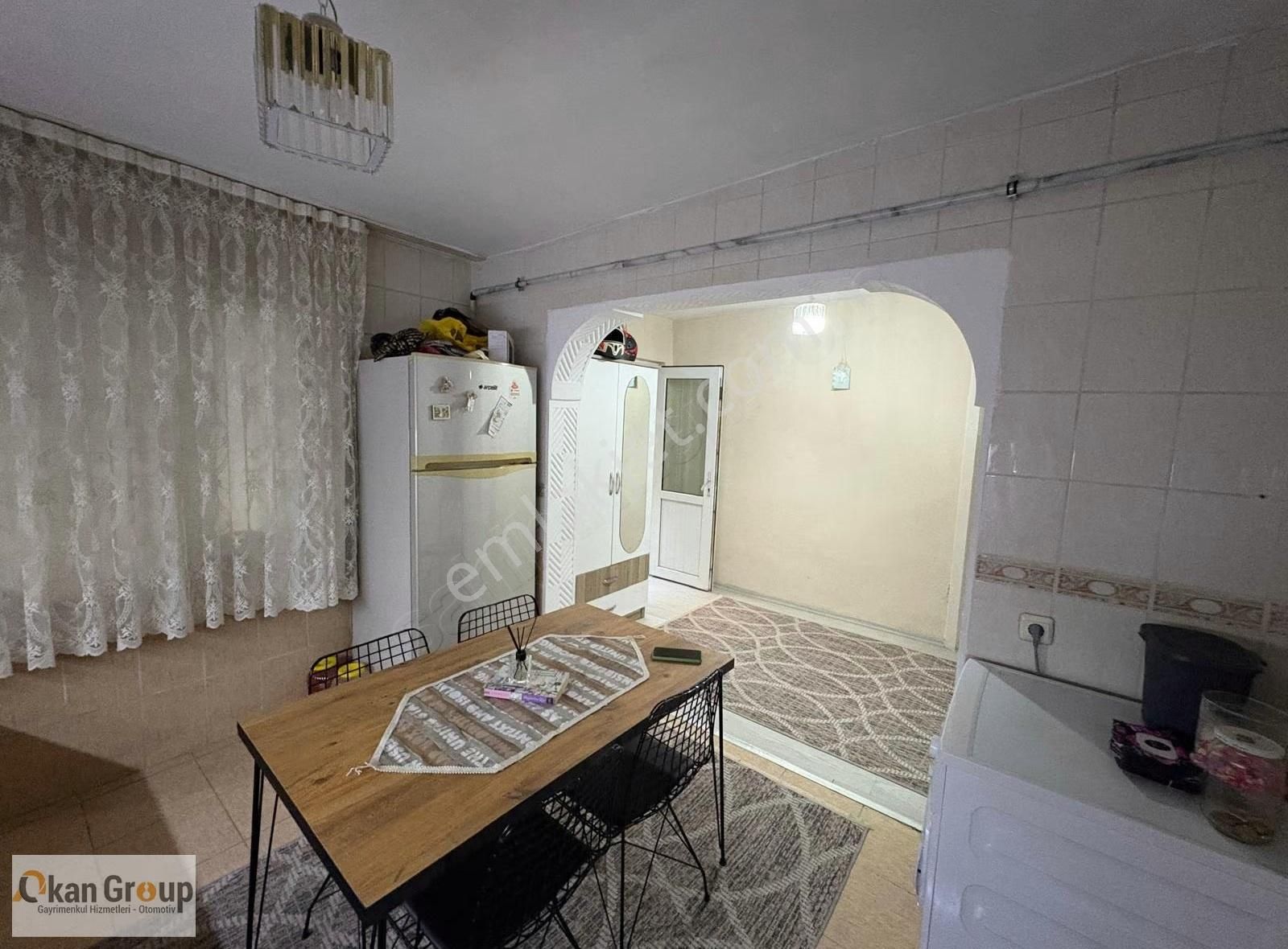 Bağlarbaşı'nın Merkezinde, 3.5 Kat Tam Yenilenmiş Fırsat Bina! - Görsel 33