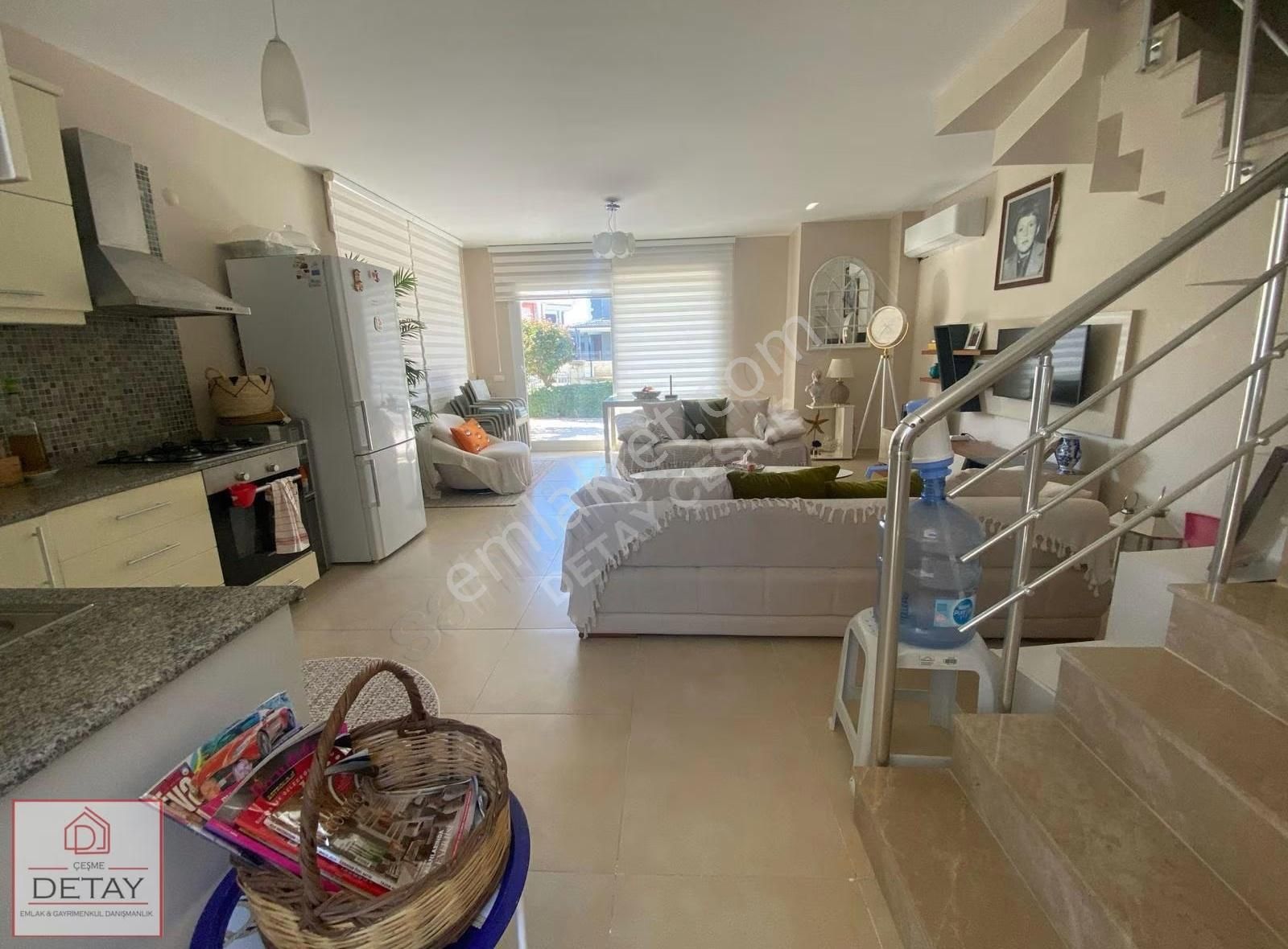 Çeşme Çiftlik Merkez'de Deniz Manzaralı Satılık 3+1 Villa - Görsel 18