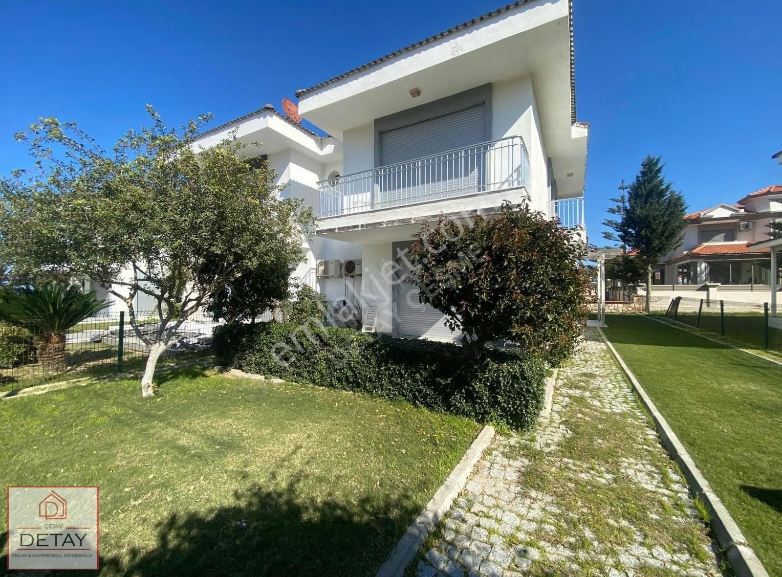 Çeşme Çiftlik Merkez'de Deniz Manzaralı Satılık 3+1 Villa - Görsel 5