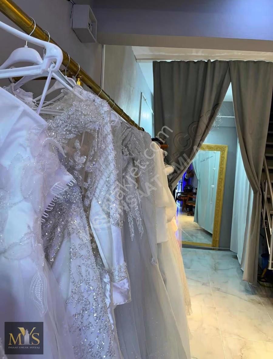 Devren Kiralık Gelinlikçi Mağazası