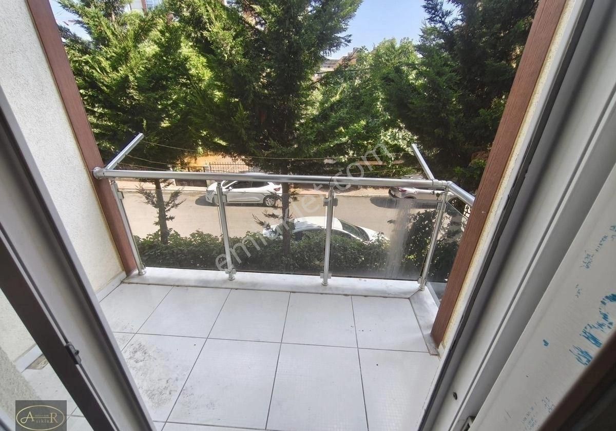 İstanbul Pendik Bankalar Mevki 3+1 Satılık Daire