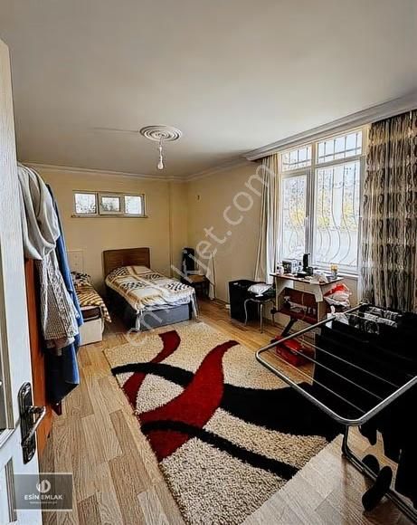 Doğu Mah Balkonlu Geniş Temiz Marmaray'a Yakın 2+0 Daire - Görsel 9