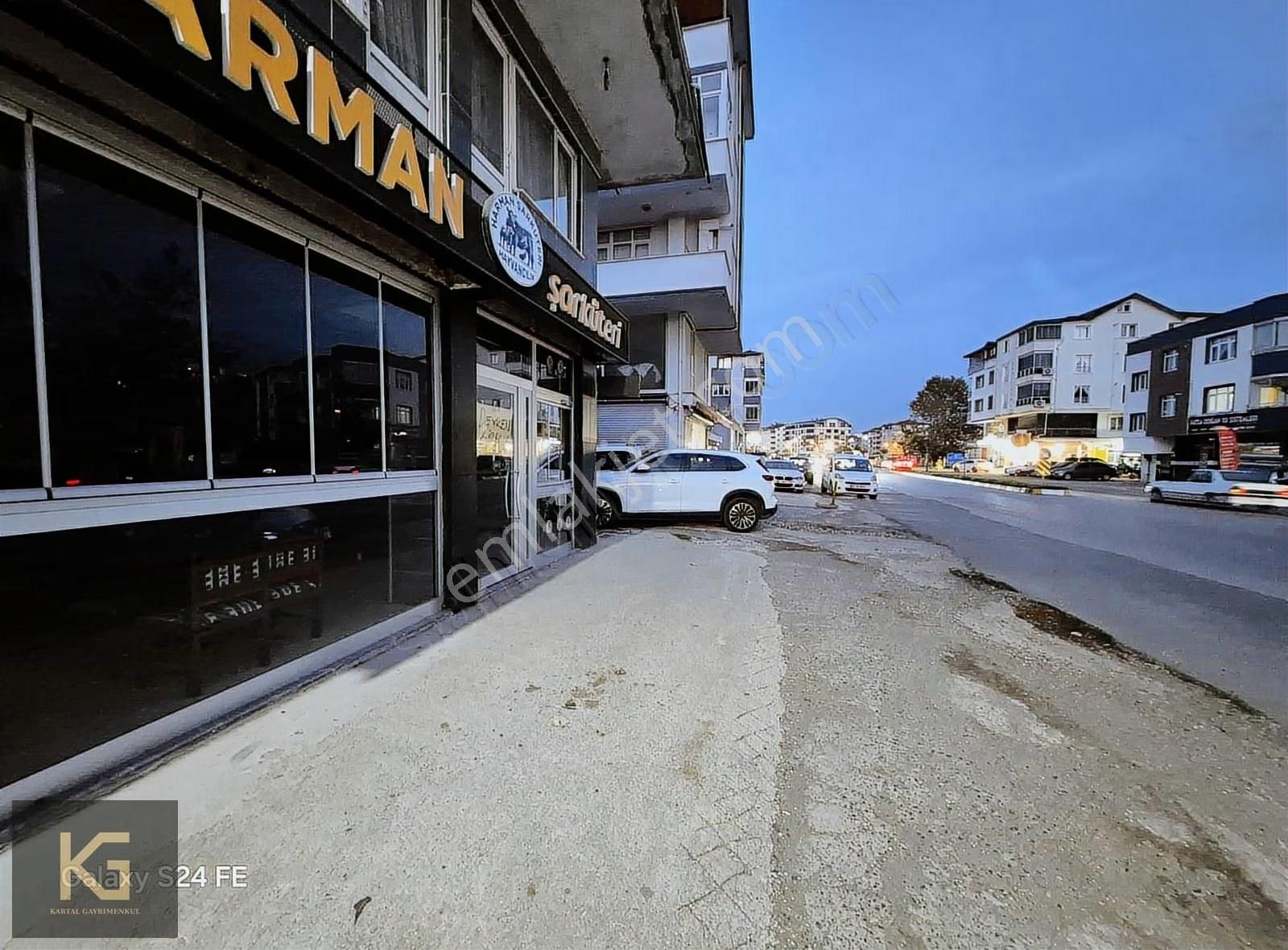 Ayazlı Mahallesinde Ata Caddesinde Aksa Karşısında Güzel İşyeri - Görsel 18
