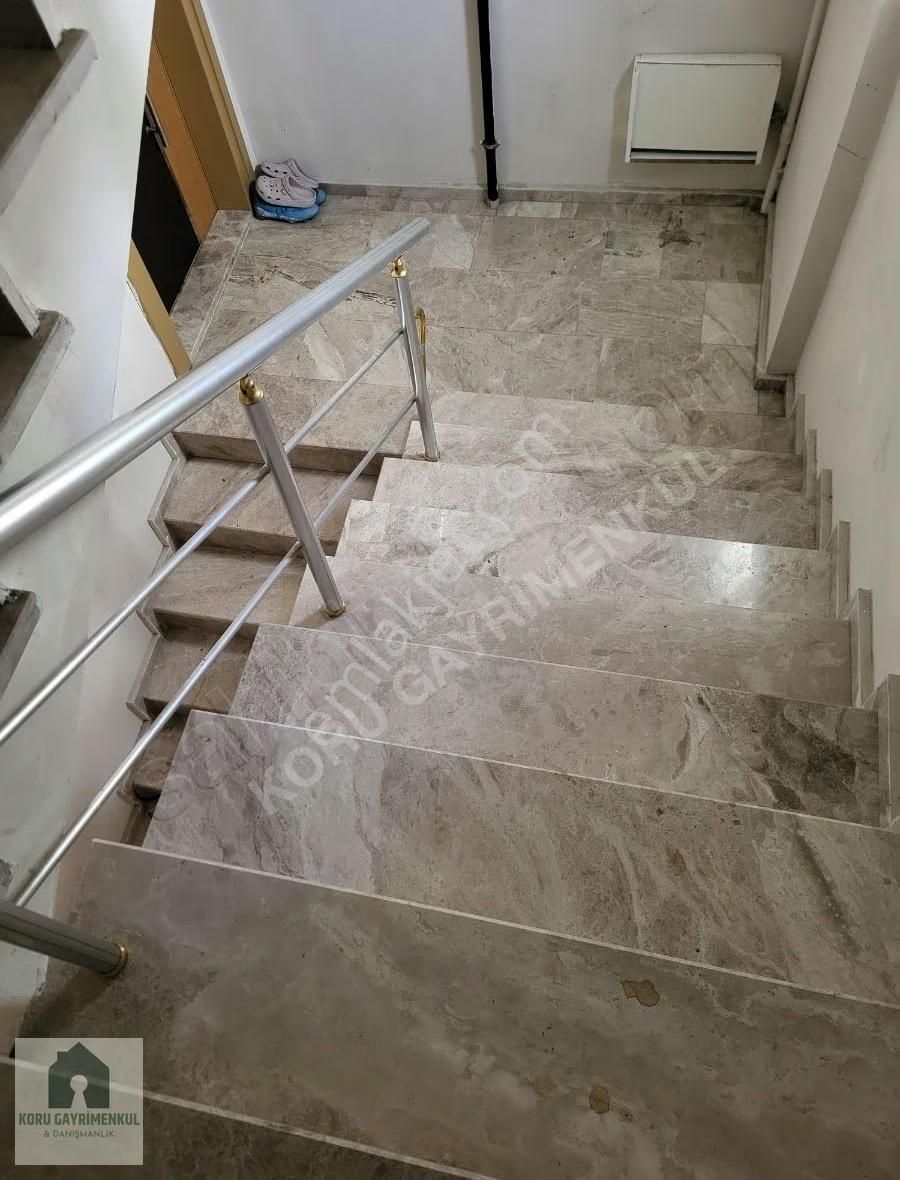 Koru Emlak'tan:2+1 Arakat Fırsat Daire Satılıktır