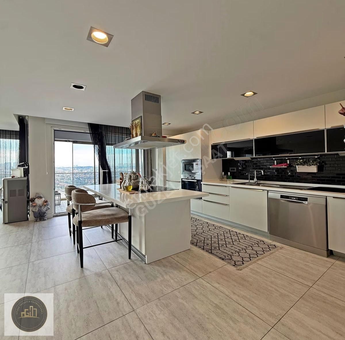 Bahçeşehir Konakları'nda Emsalsiz Mimari Tasarımlı Özel Daire - Görsel 12