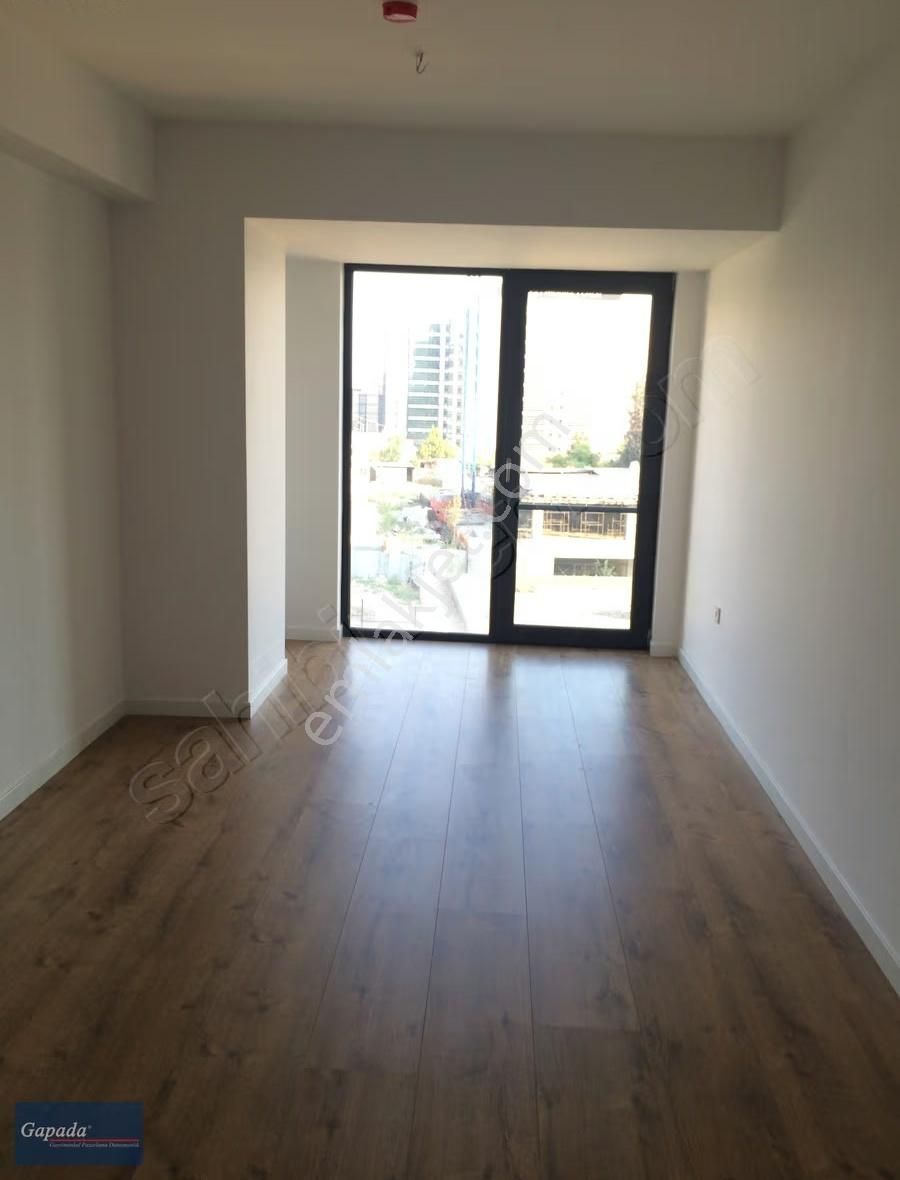 Yenibosna İstwest De 4+1 Satılık Boş Oturma Hazır 210 M. Peyzaj - Görsel 23