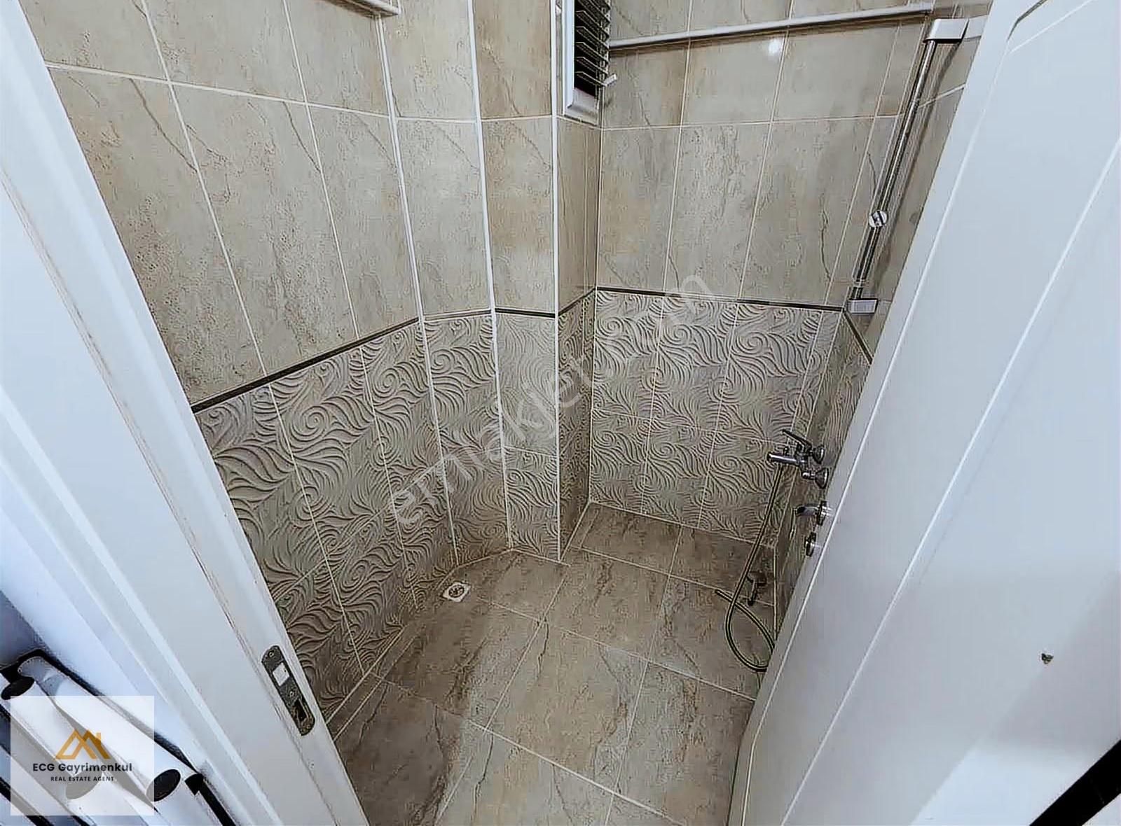Ecg'den; Saray Merkezde Çok Geniş 4+1 Kilerli Çift Banyolu Daire - Görsel 20