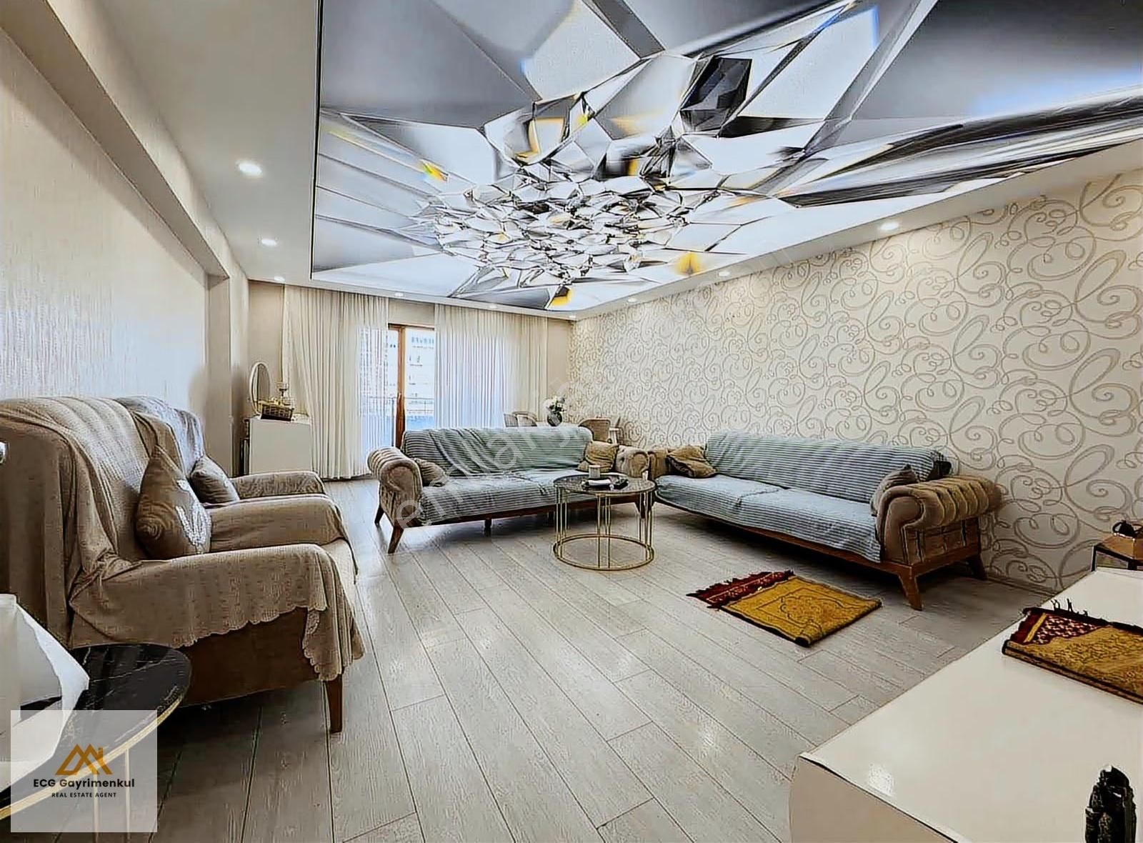 Ecg'den; Saray Merkezde Çok Geniş 4+1 Kilerli Çift Banyolu Daire - Görsel 13