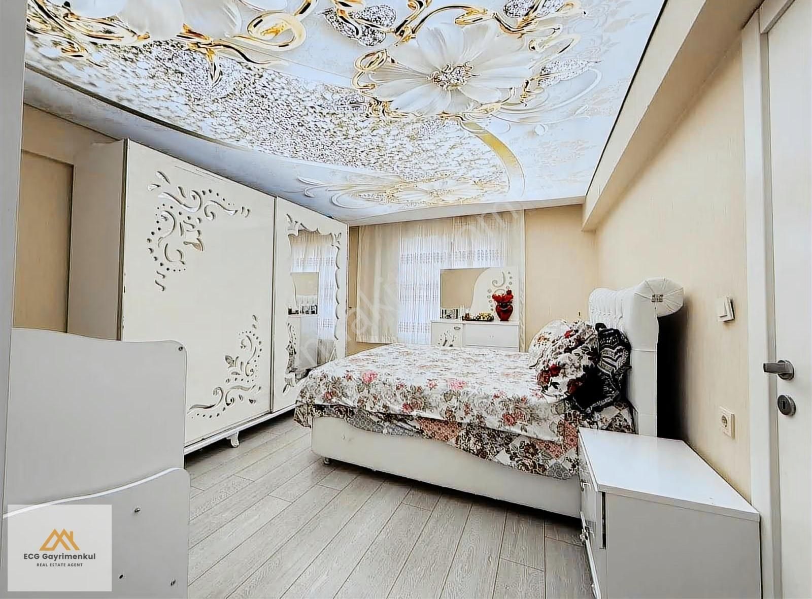 Ecg'den; Saray Merkezde Çok Geniş 4+1 Kilerli Çift Banyolu Daire - Görsel 15